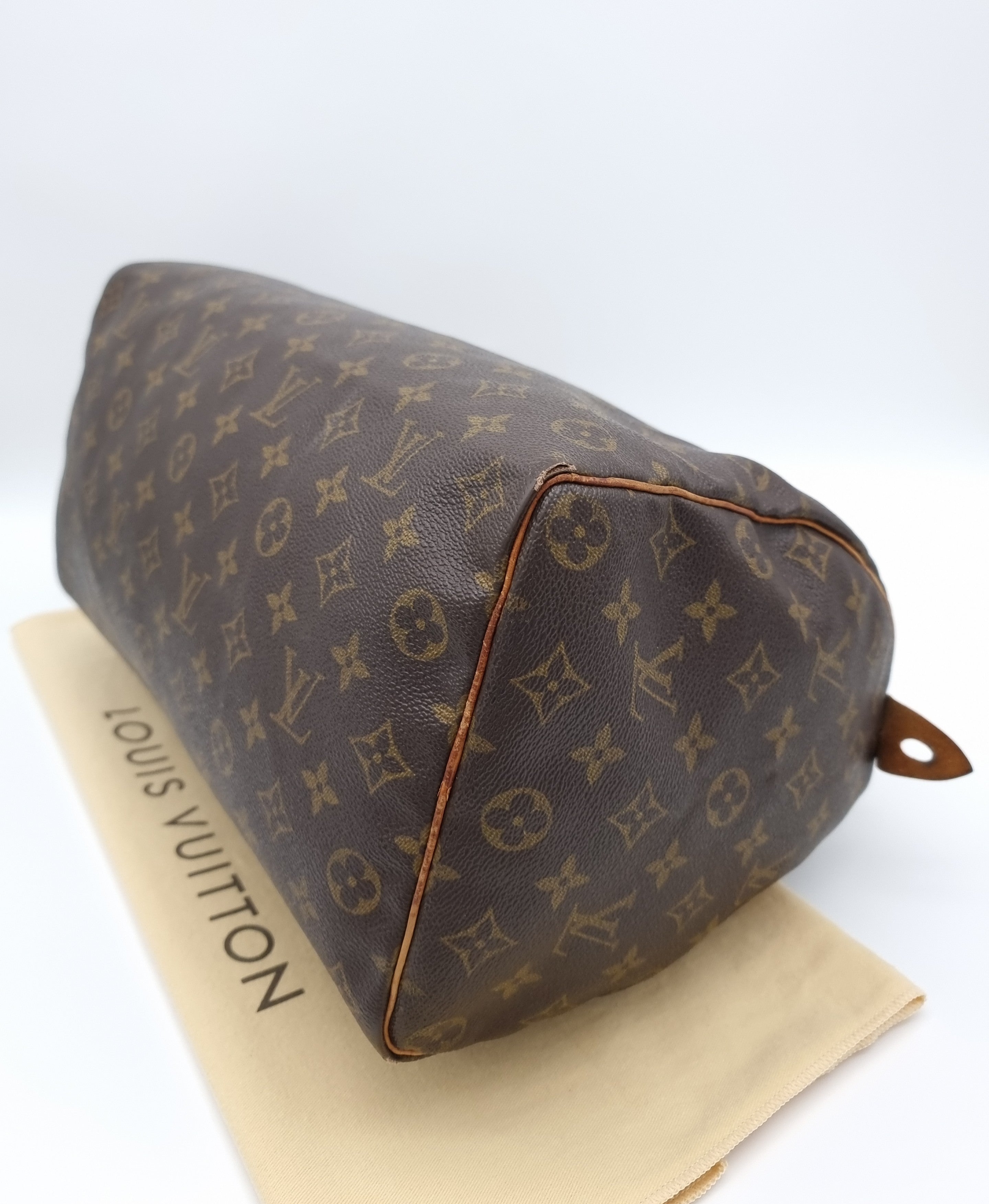 Louis Vuitton Speedy 35