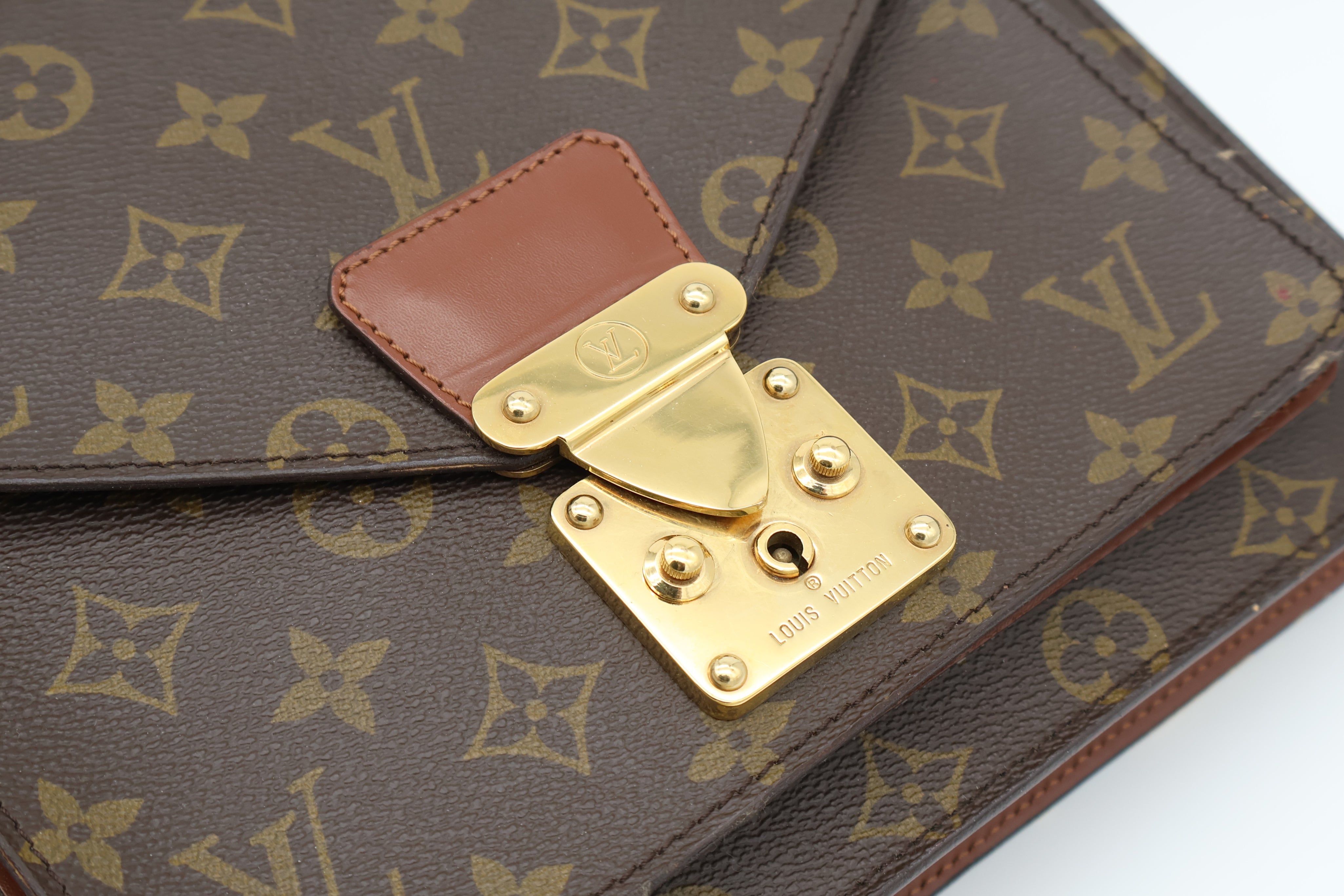 Louis Vuitton Monceau 26