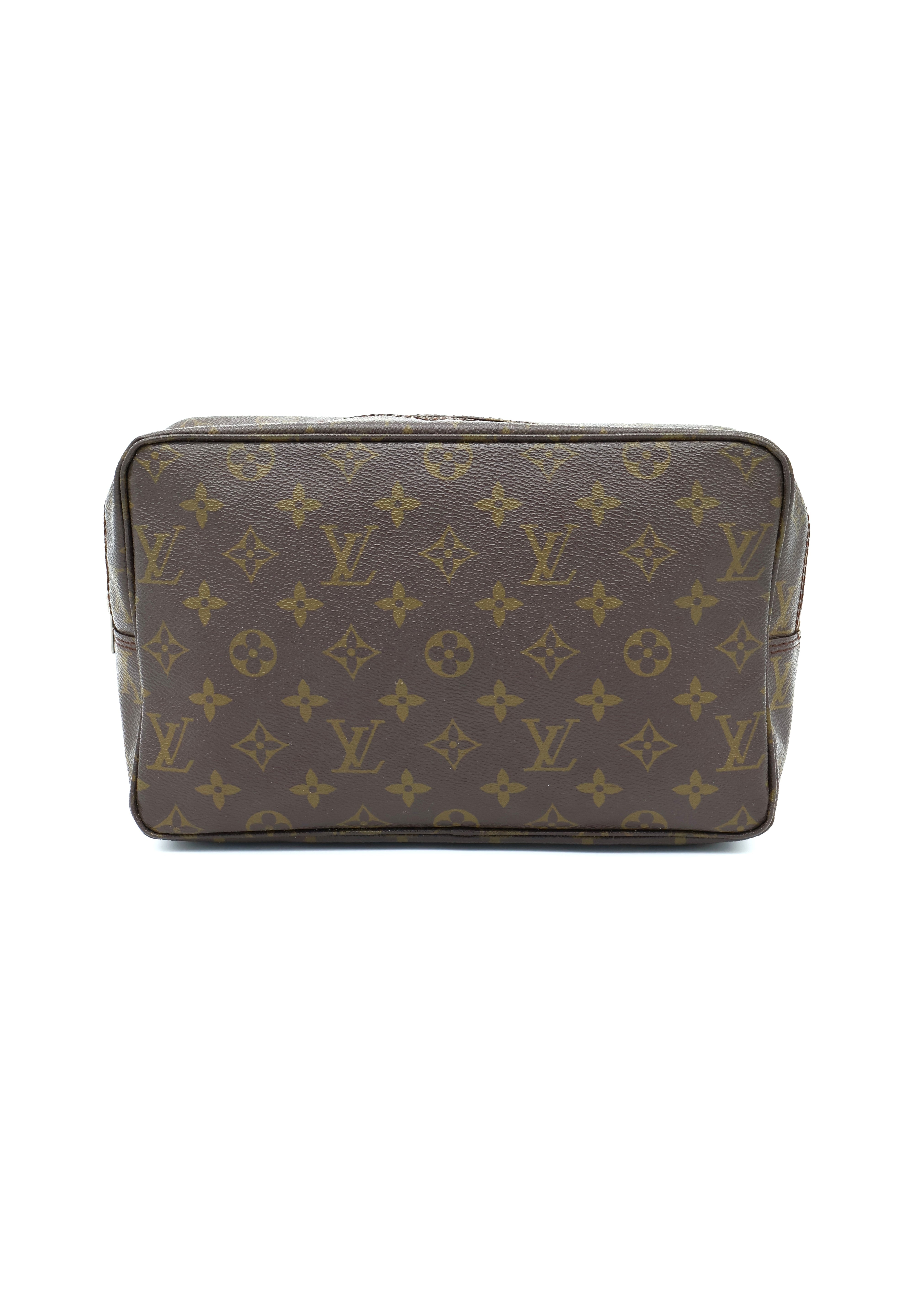 Louis Vuitton Trousse Toilette 28