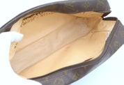 Louis Vuitton Trousse Toilette 28