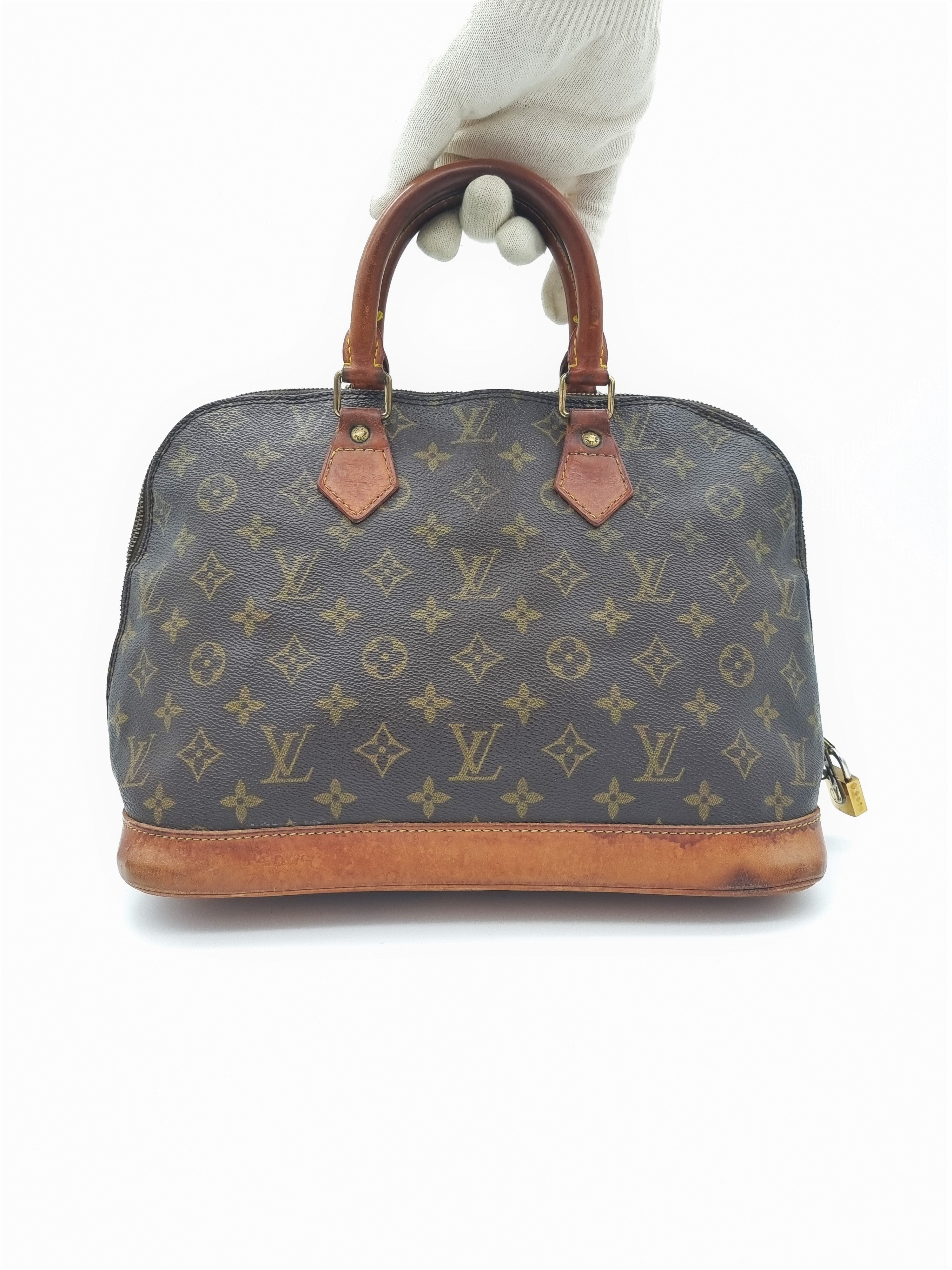 Louis Vuitton Alma Monogram