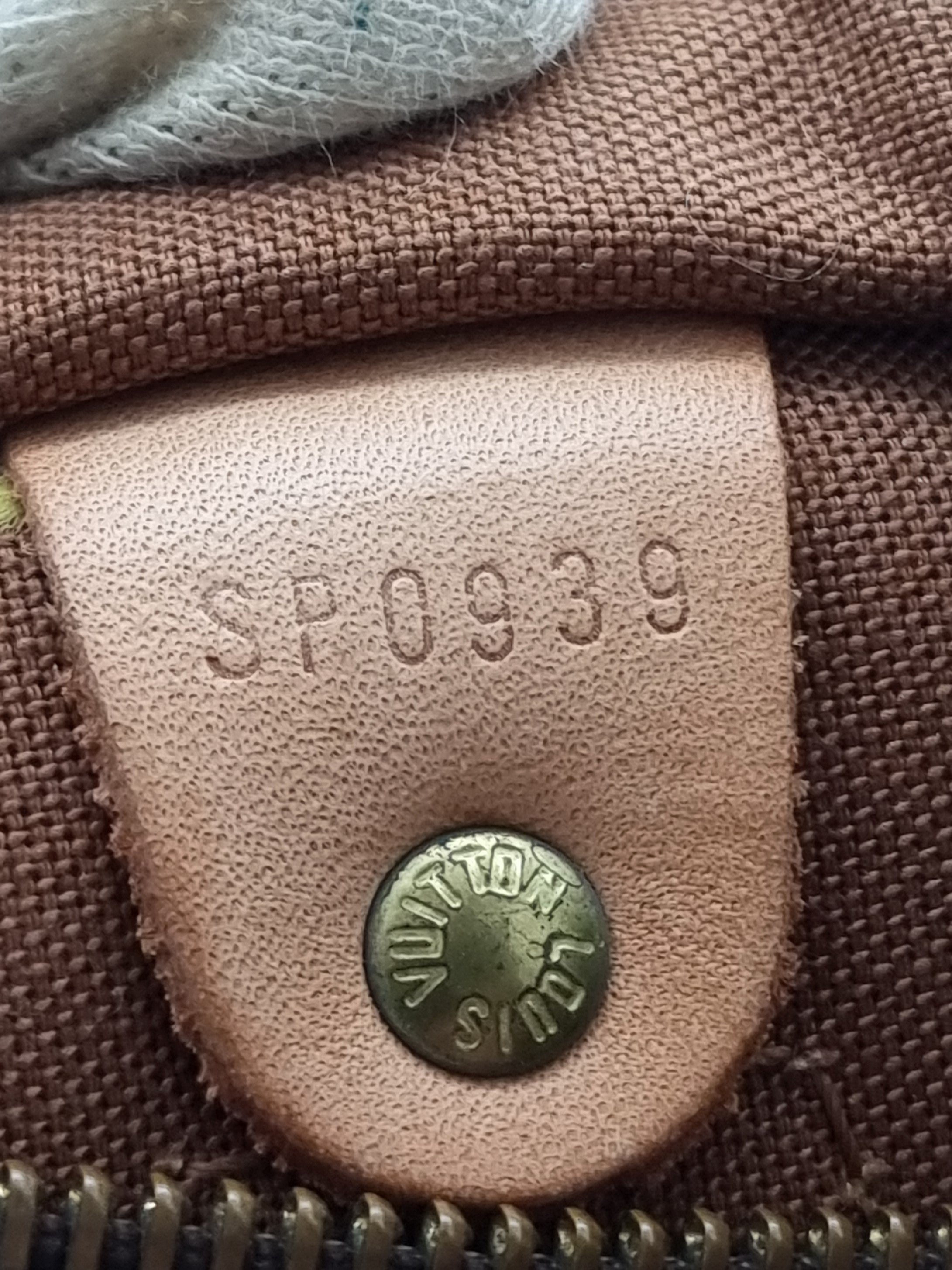 Louis Vuitton Speedy 30