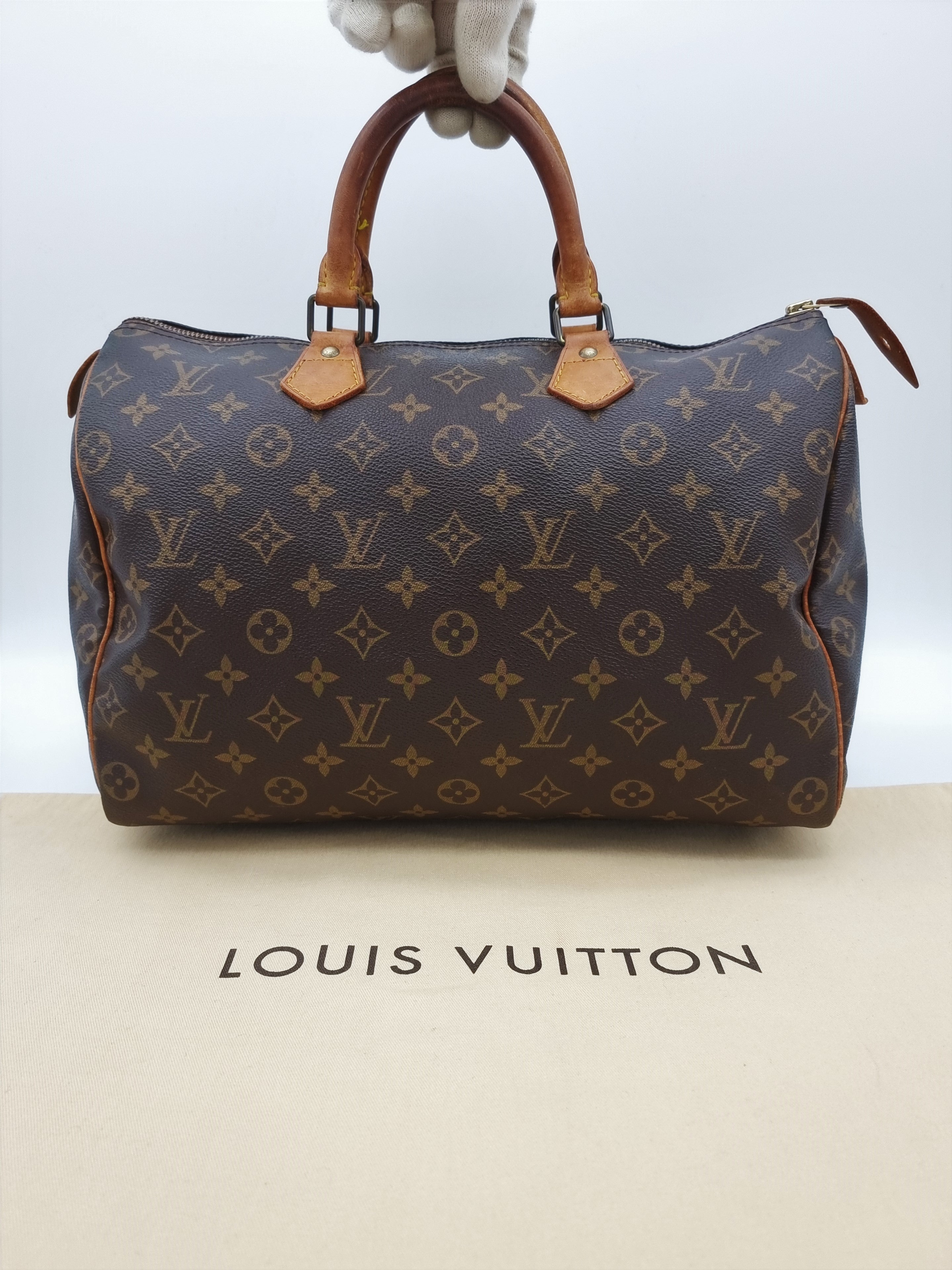 Louis Vuitton Speedy 35