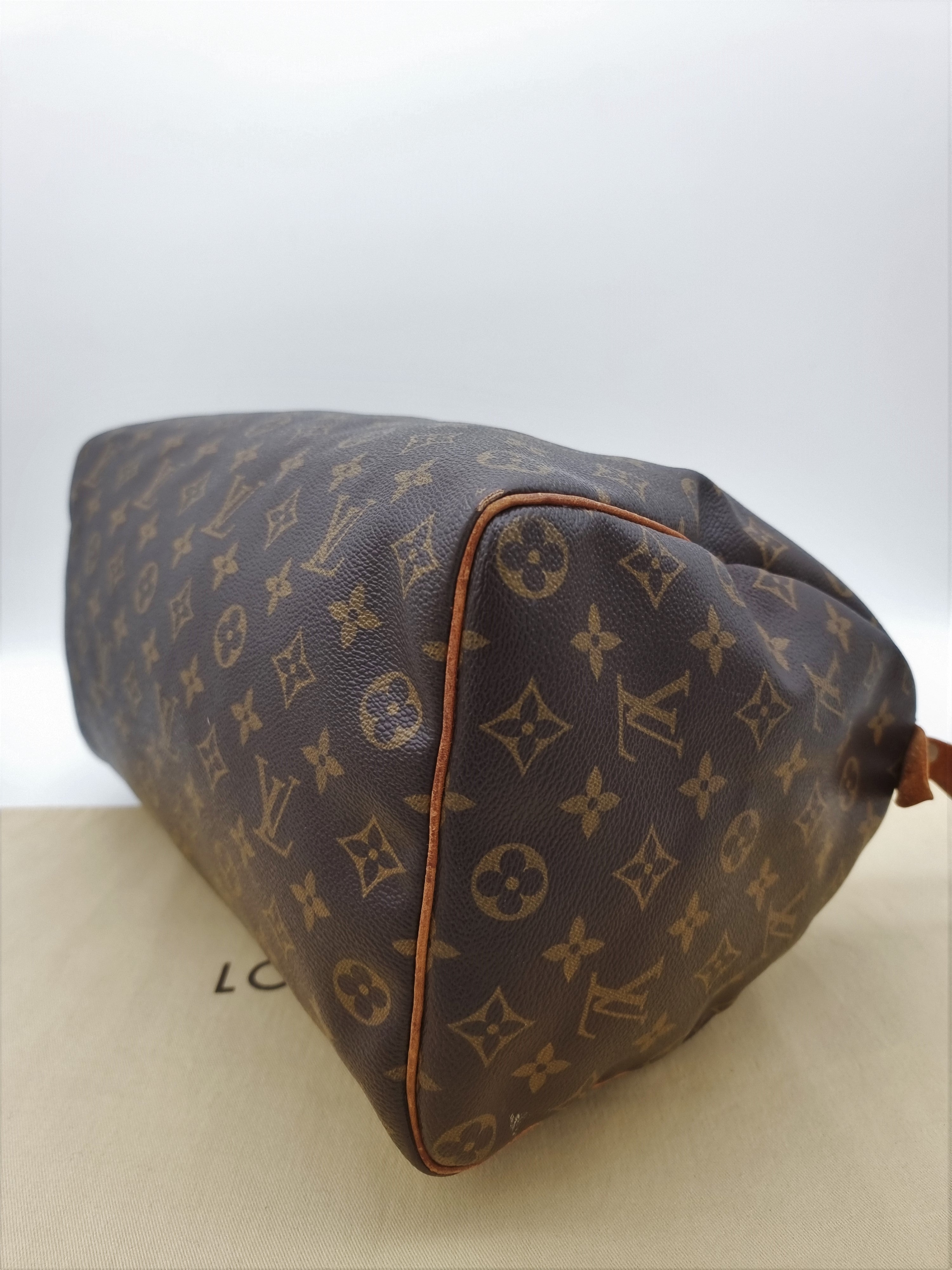 Louis Vuitton Speedy 35