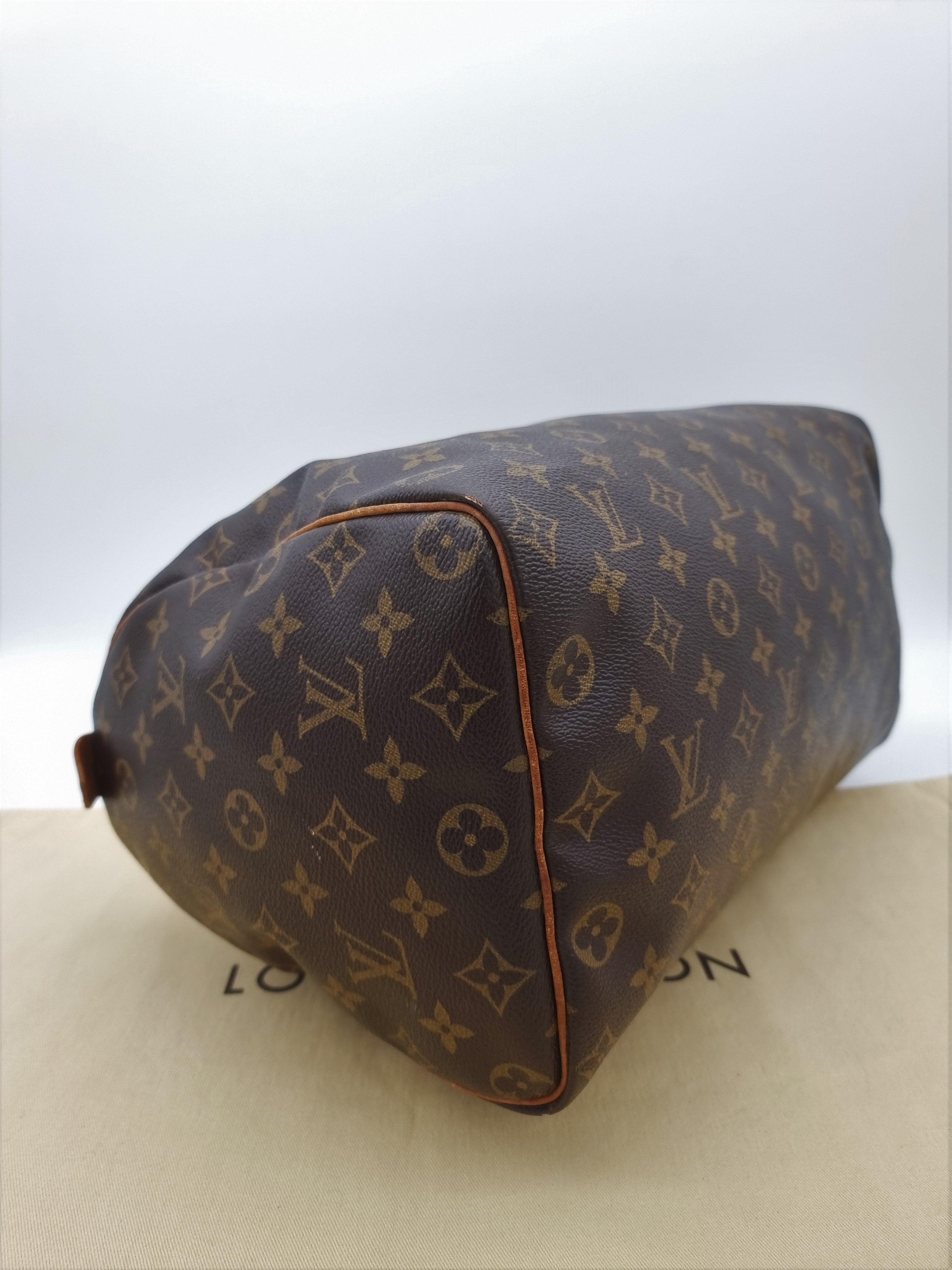 Louis Vuitton Speedy 35