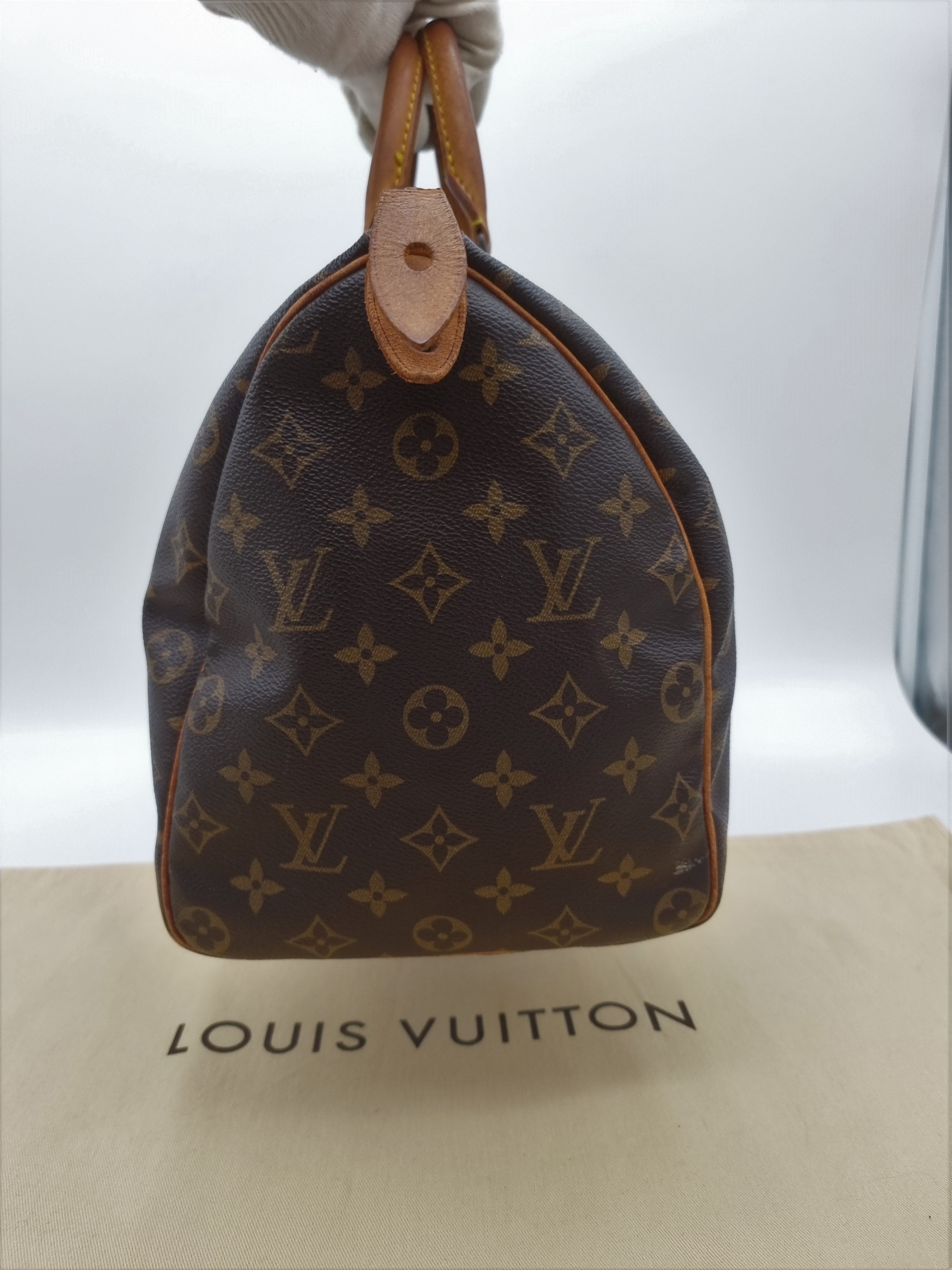 Louis Vuitton Speedy 35