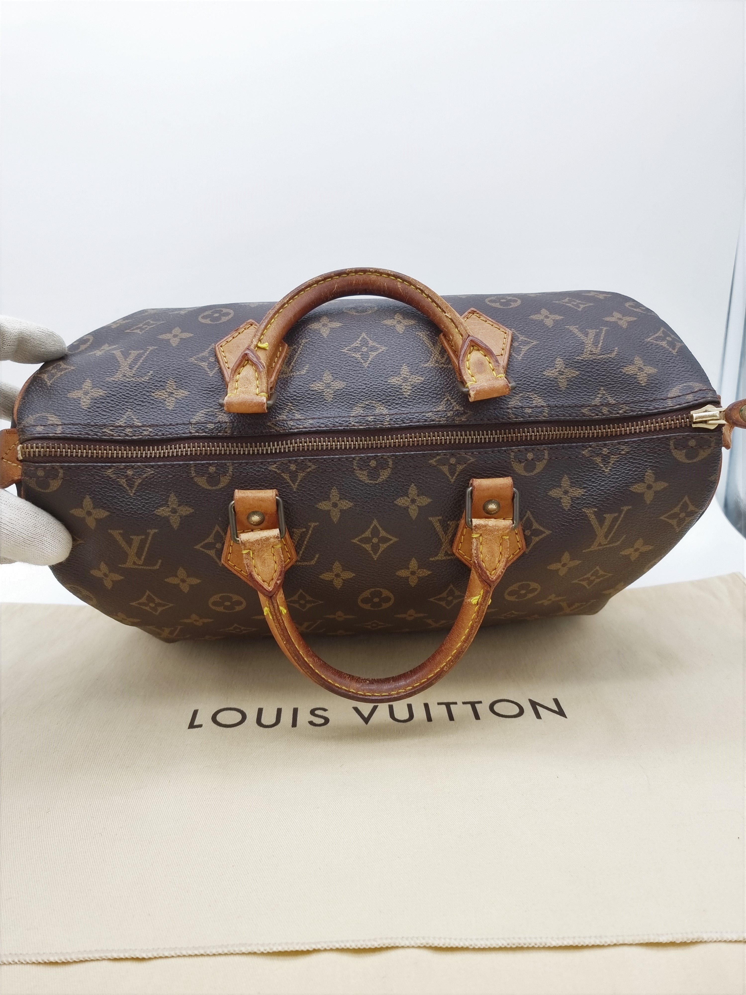 Louis Vuitton Speedy 35