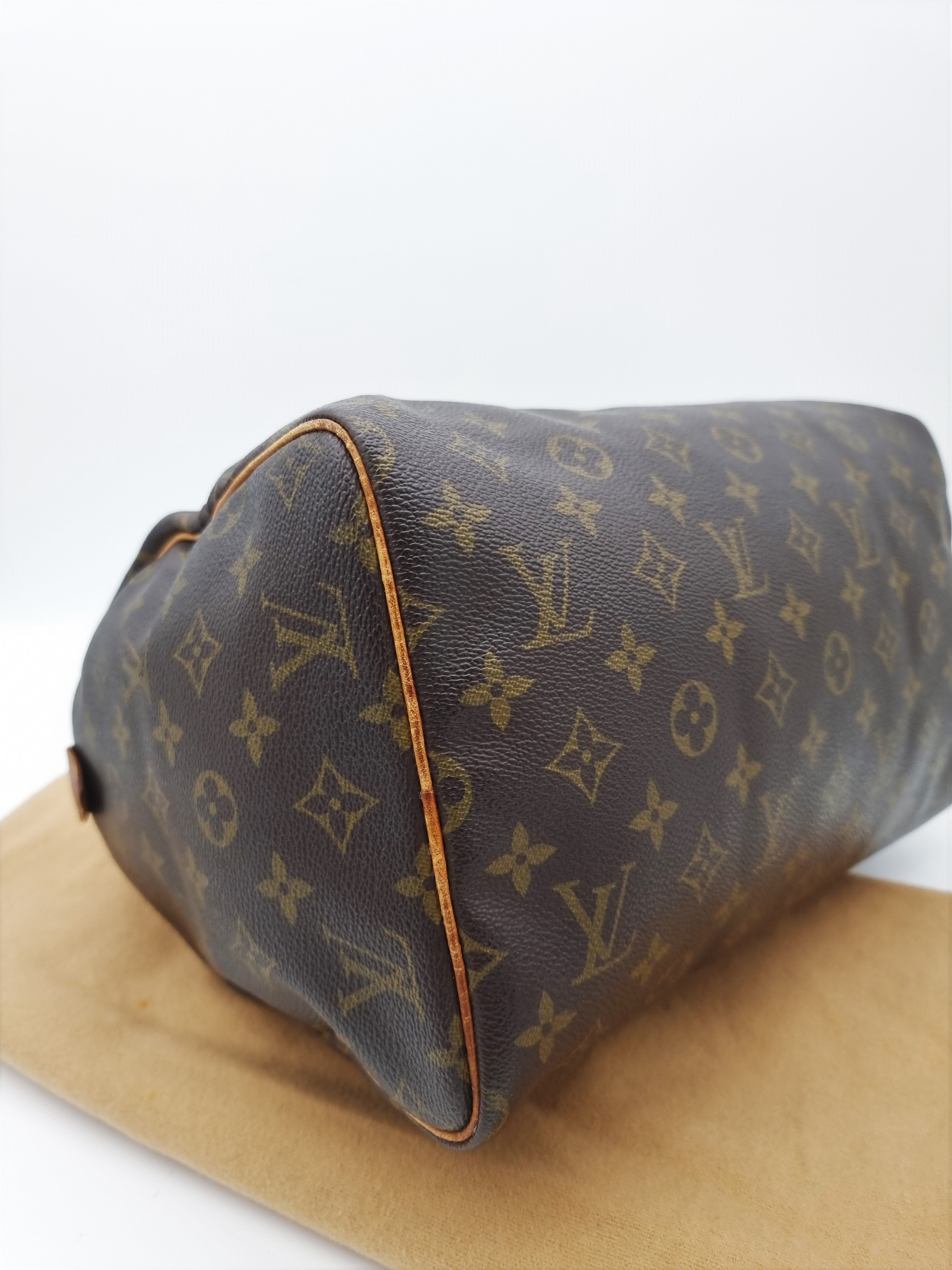 Louis Vuitton Speedy 30
