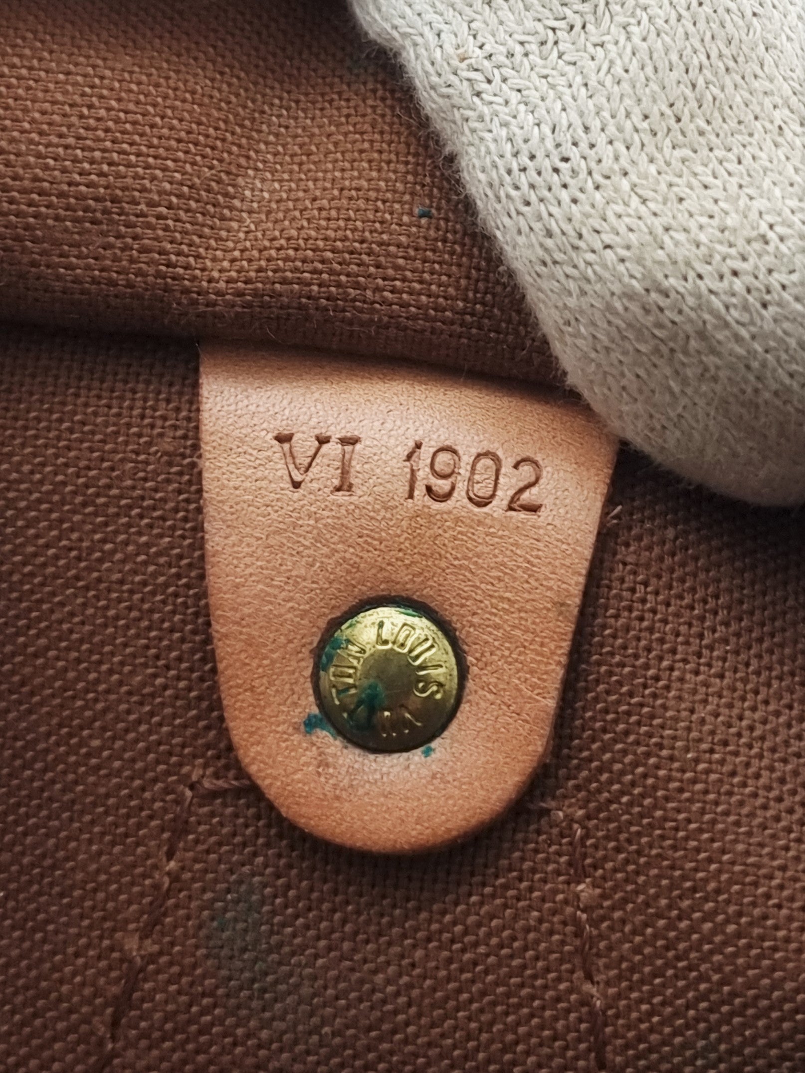 Louis Vuitton Speedy 30