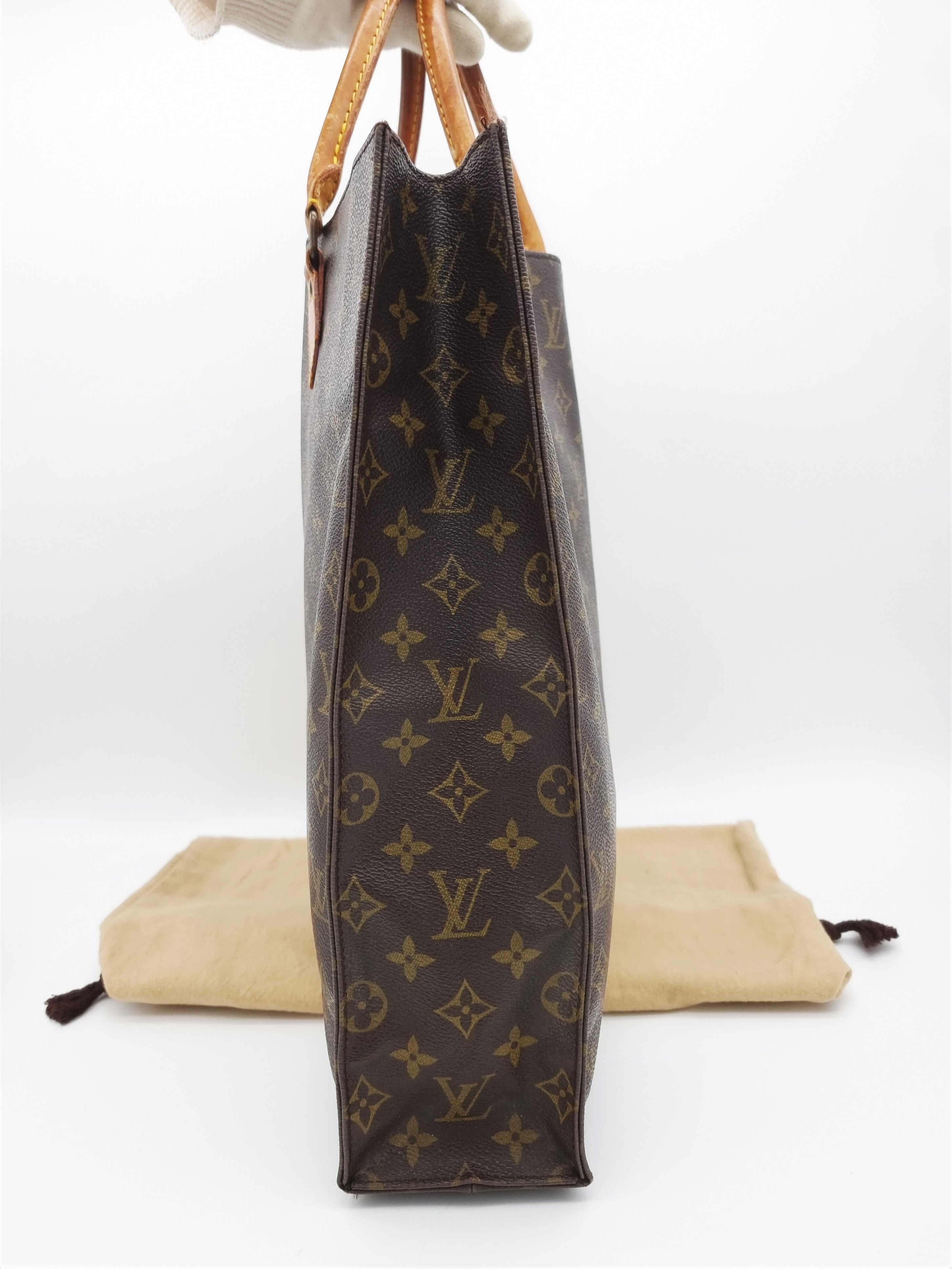 Louis Vuitton Sac Plat