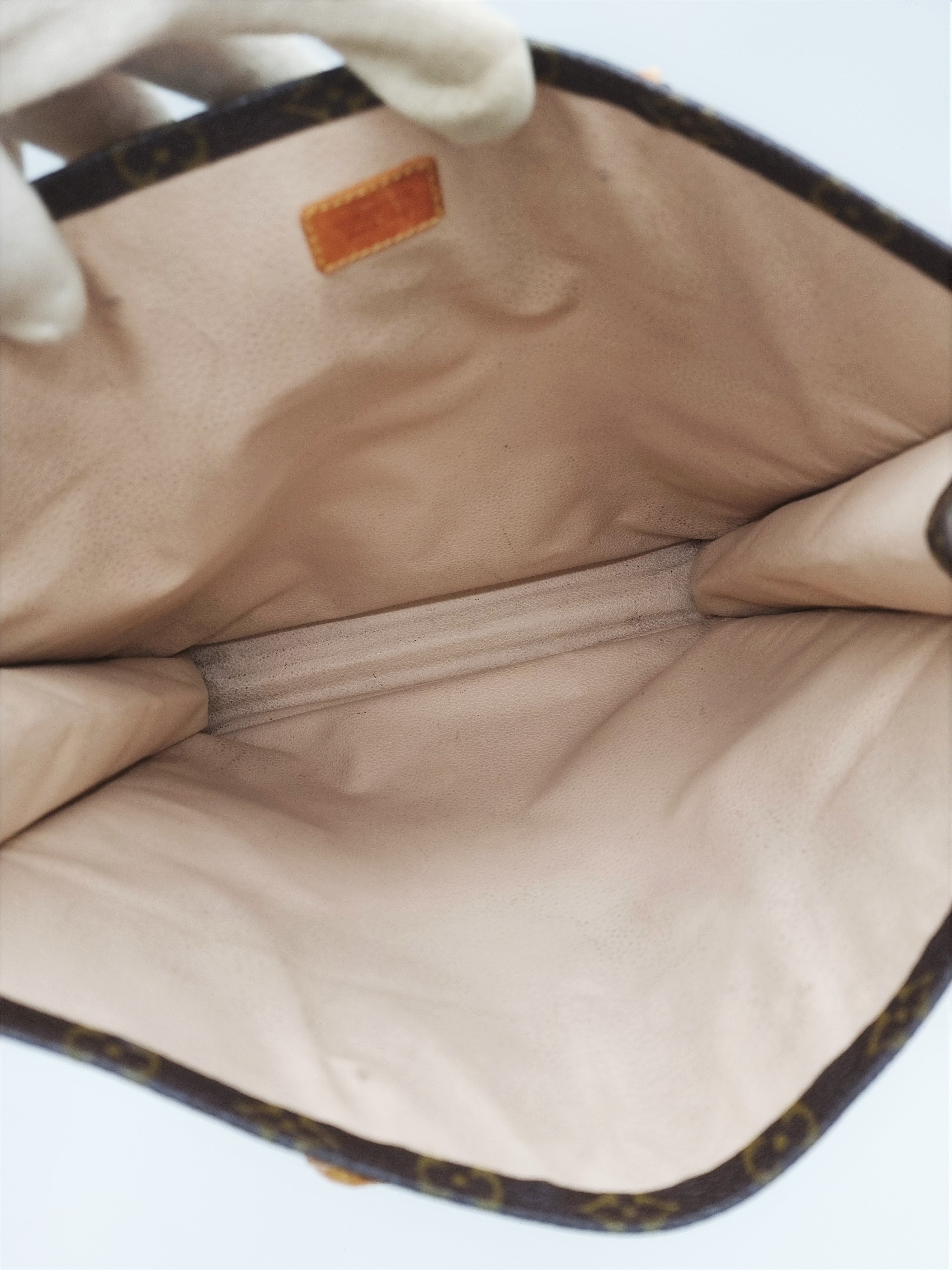 Louis Vuitton Sac Plat