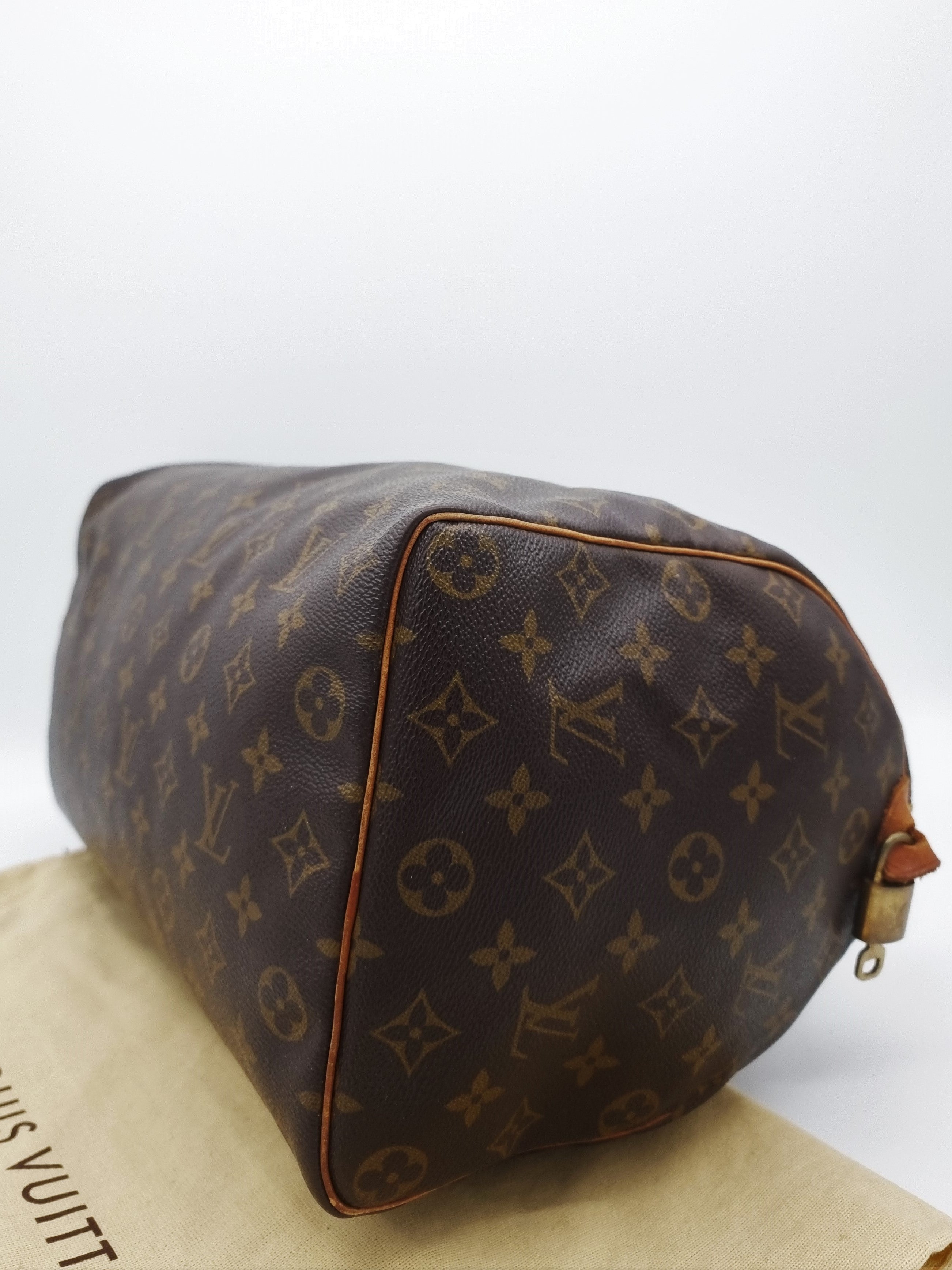 Louis Vuitton Speedy 35