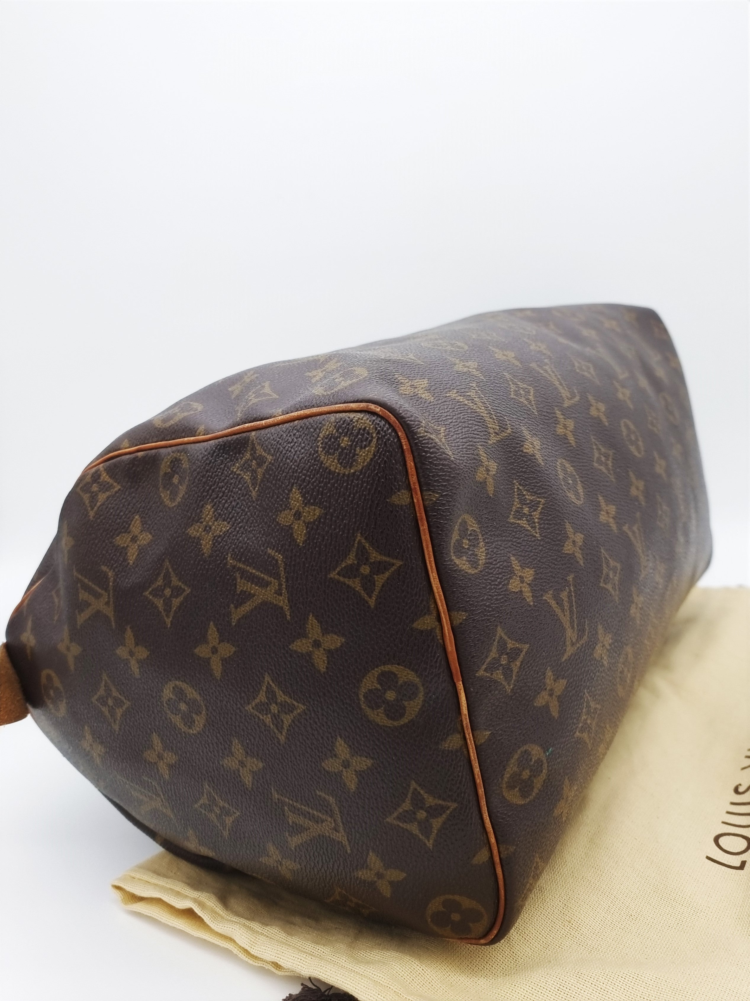 Louis Vuitton Speedy 35