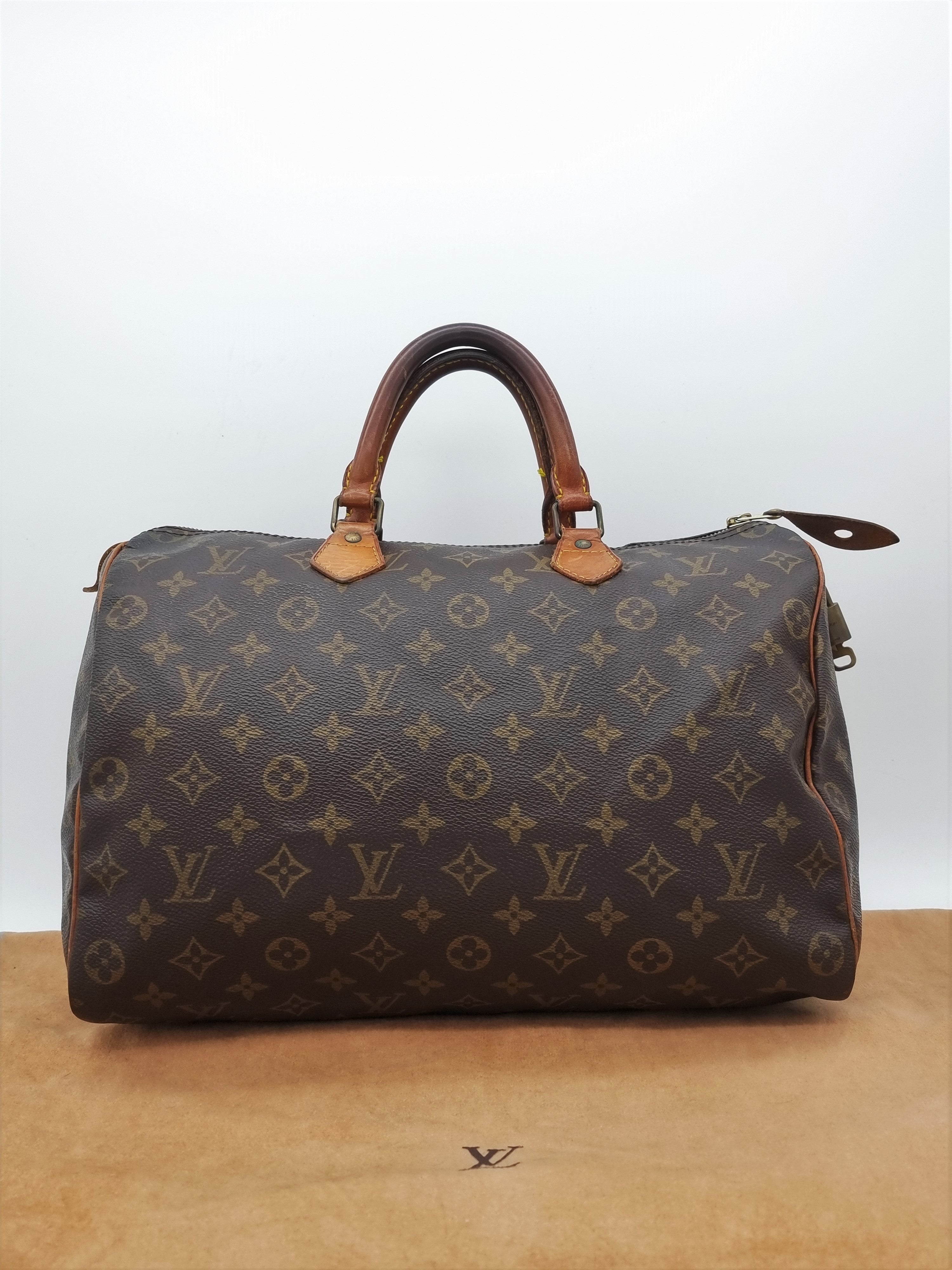 Louis Vuitton Speedy 35