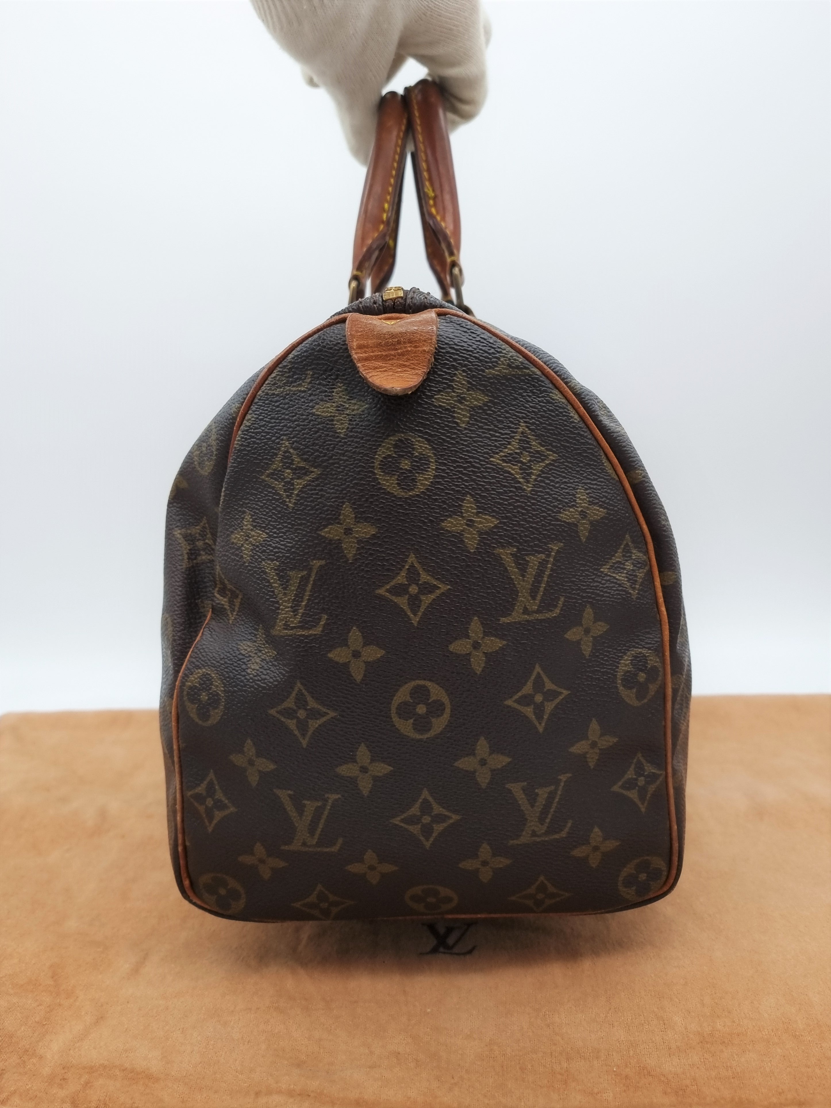 Louis Vuitton Speedy 35