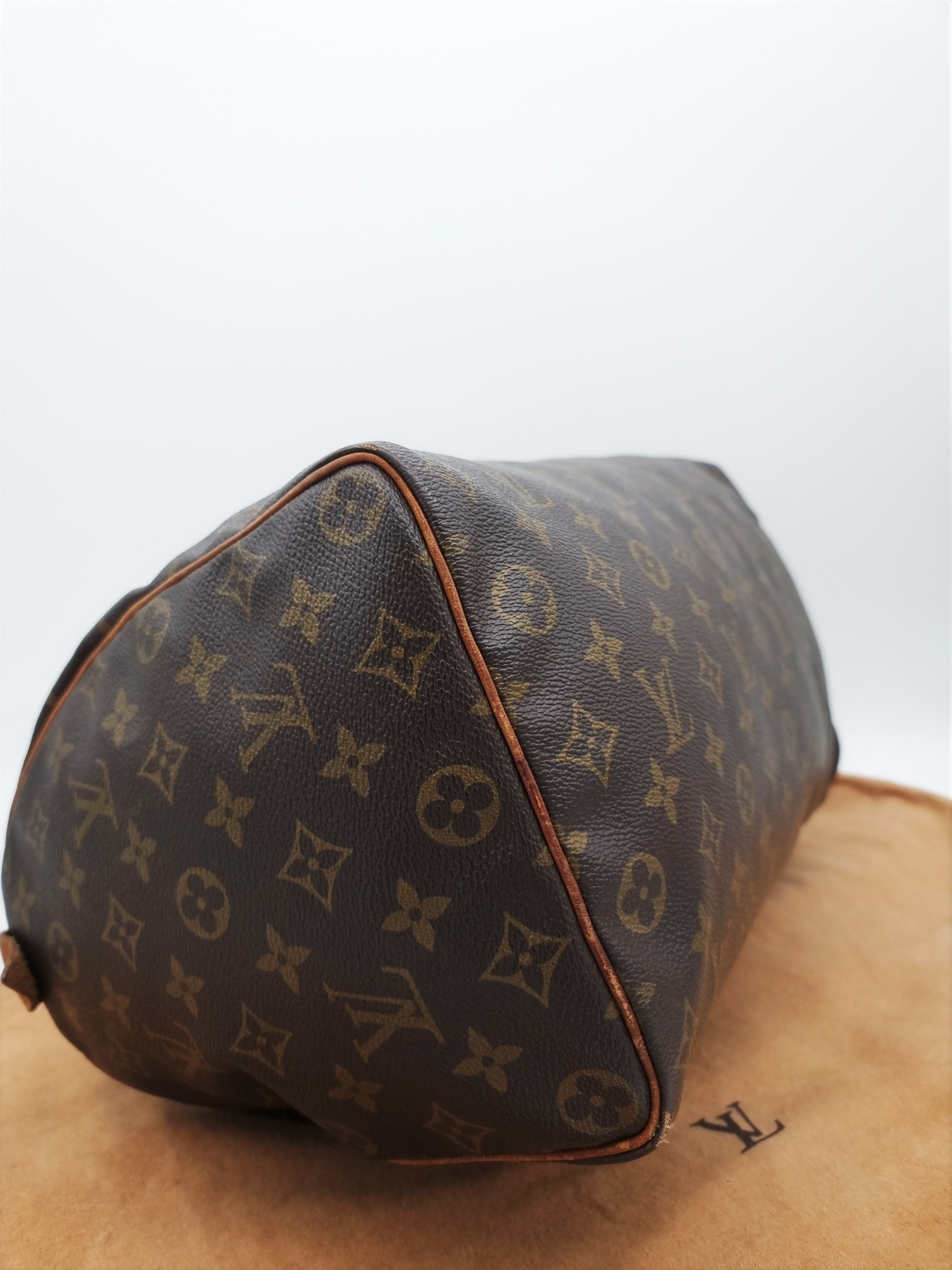 Louis Vuitton Speedy 35