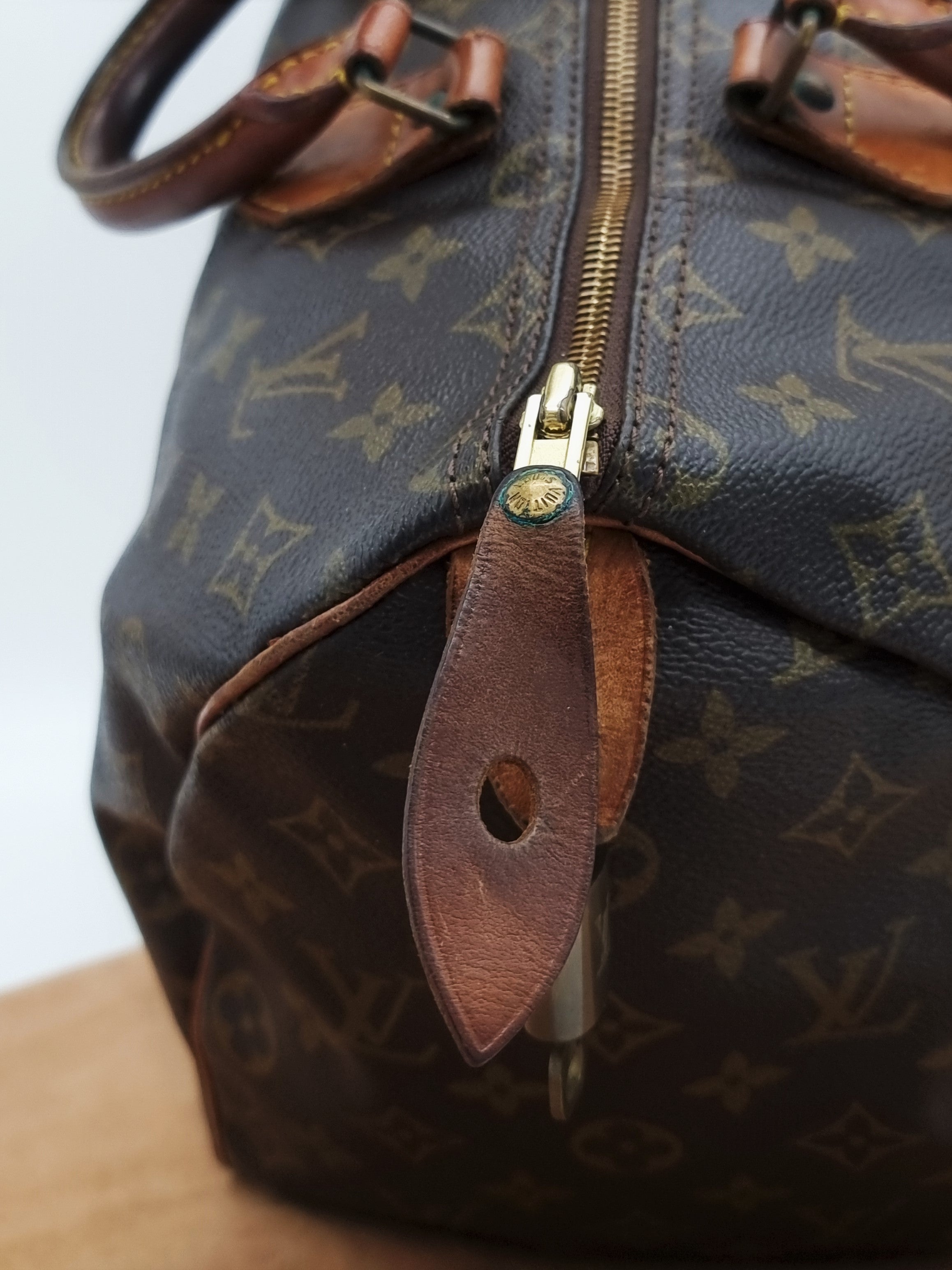 Louis Vuitton Speedy 35