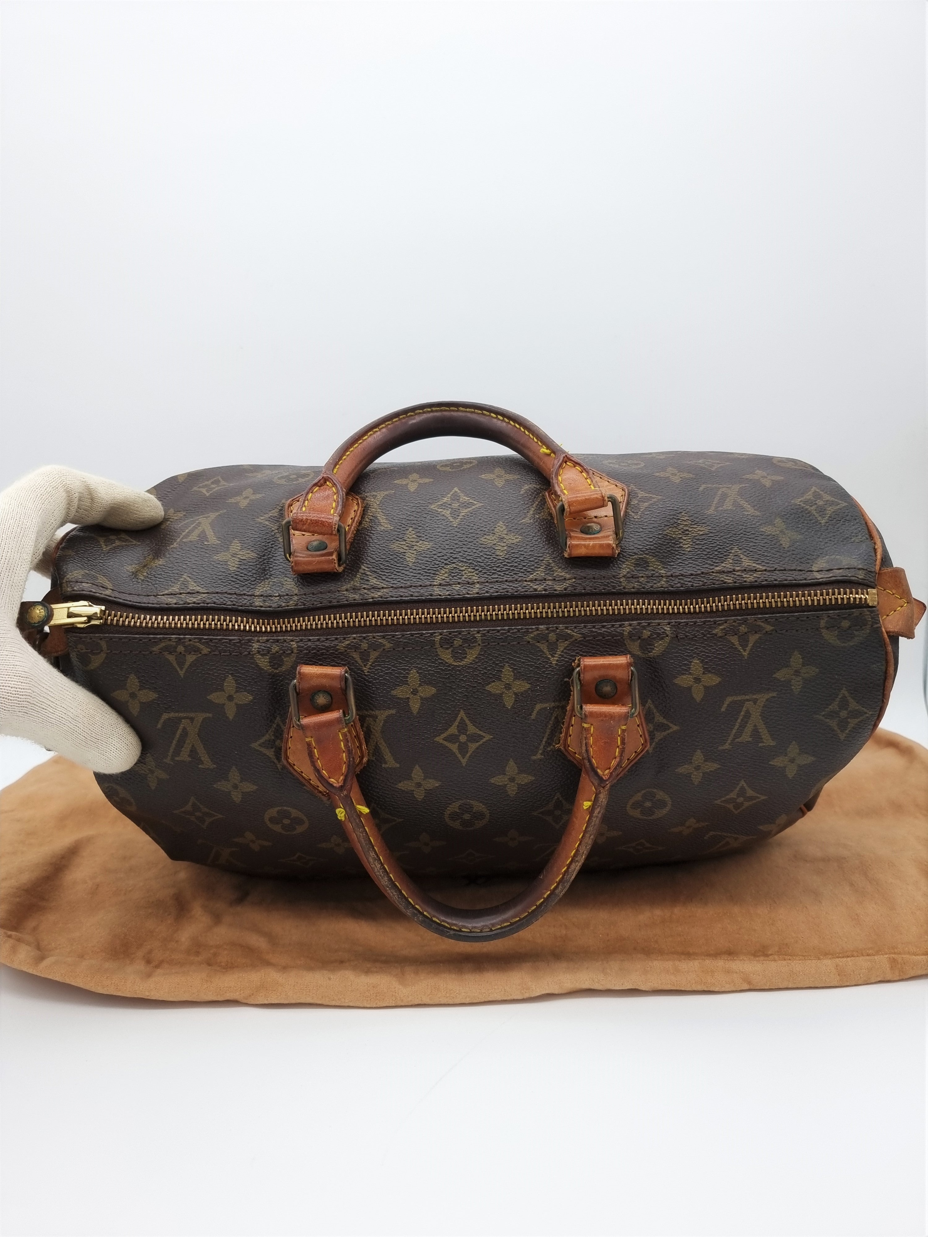 Louis Vuitton Speedy 35