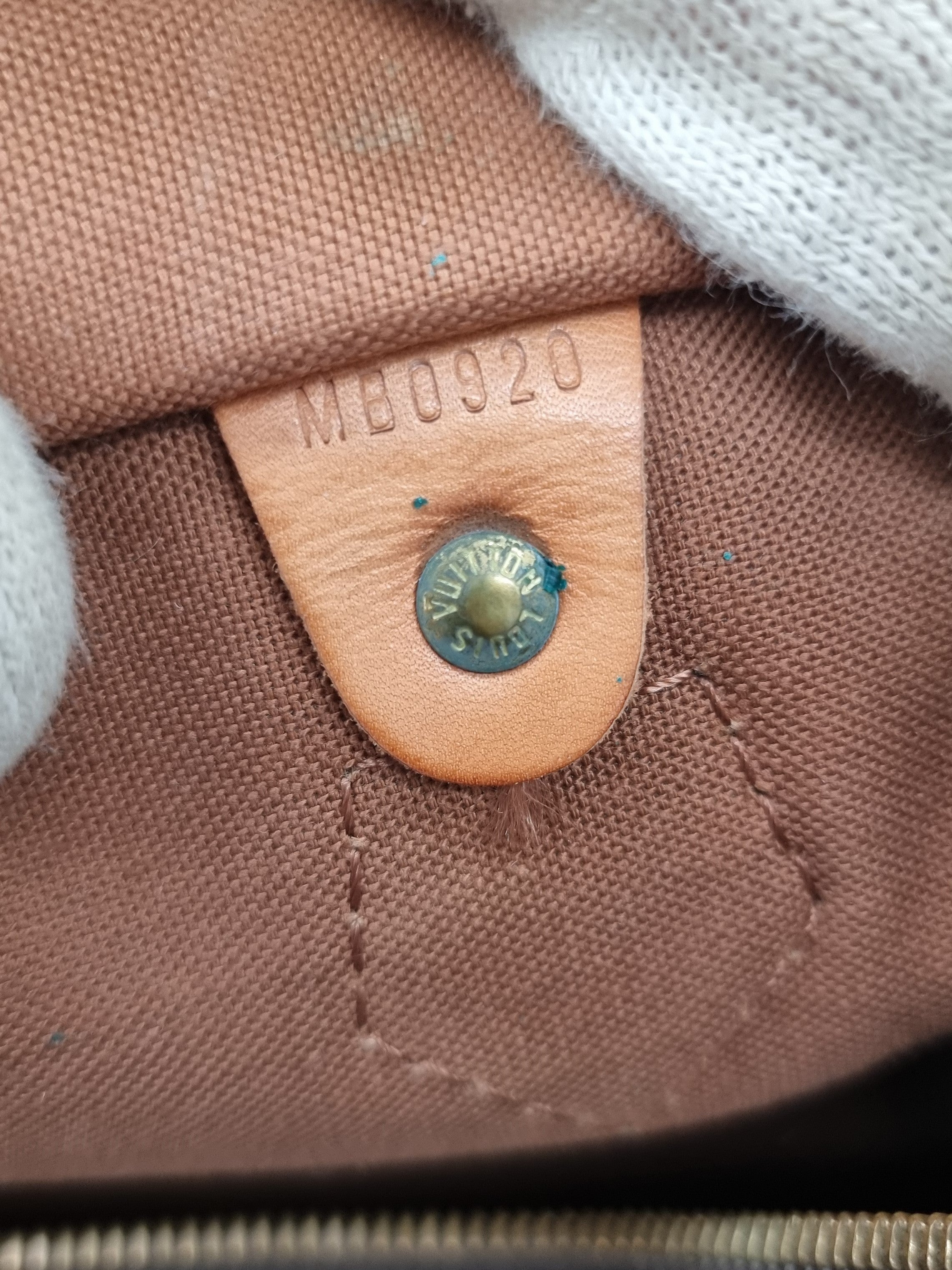Louis Vuitton Speedy 35