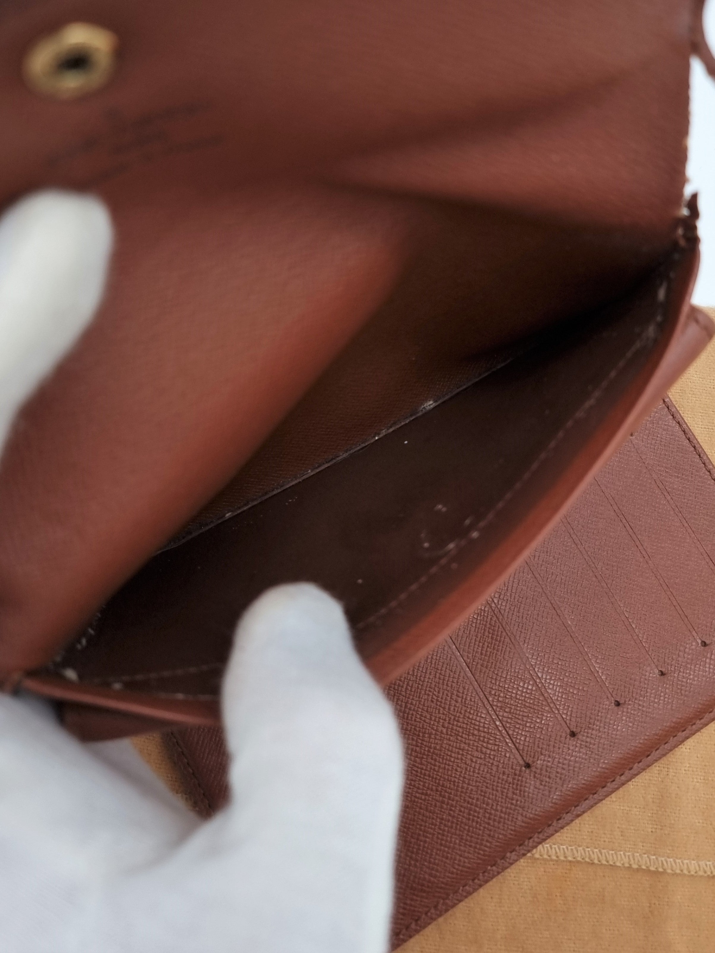 Louis Vuitton Lompakko