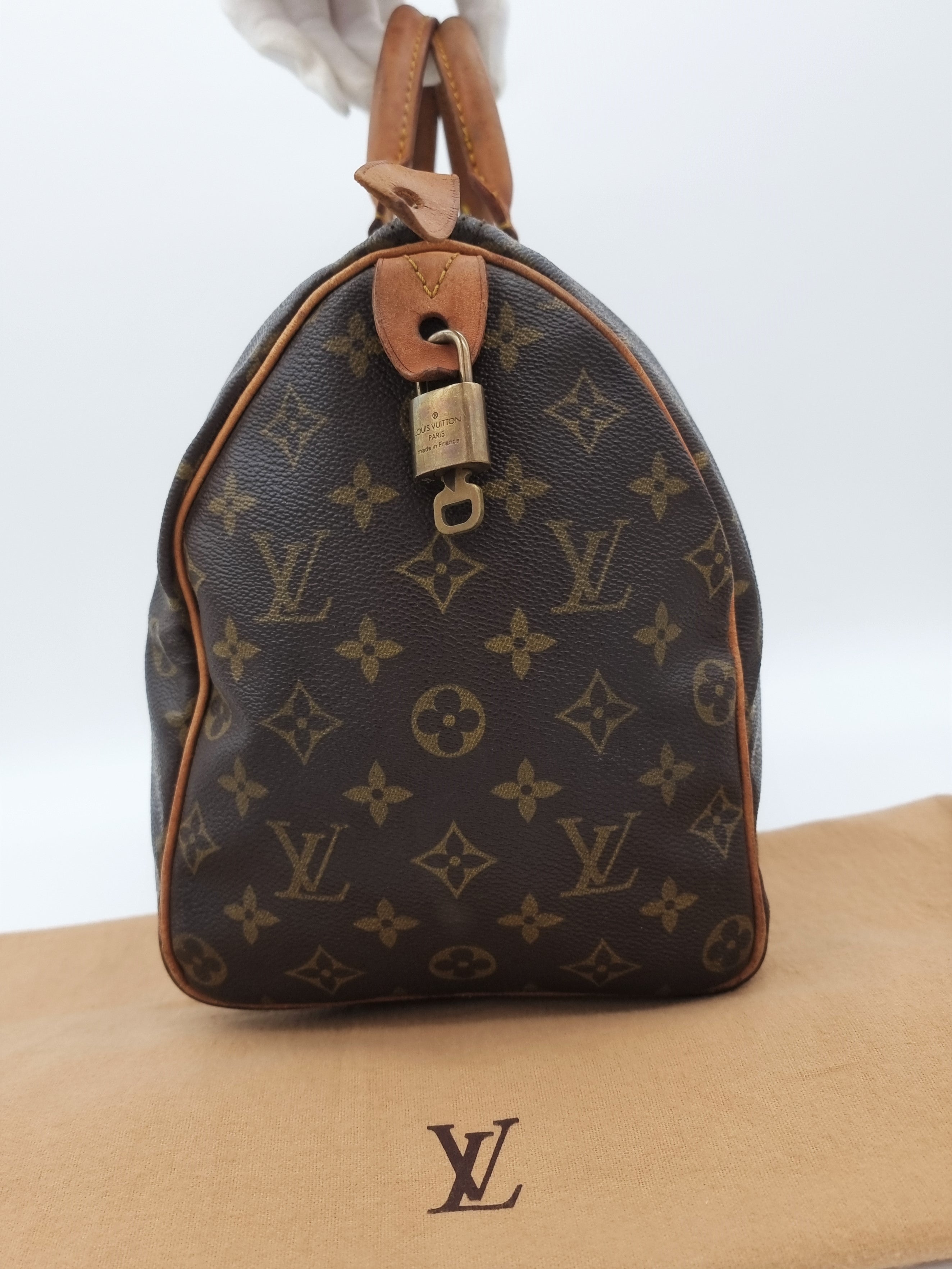 Louis Vuitton Speedy 35