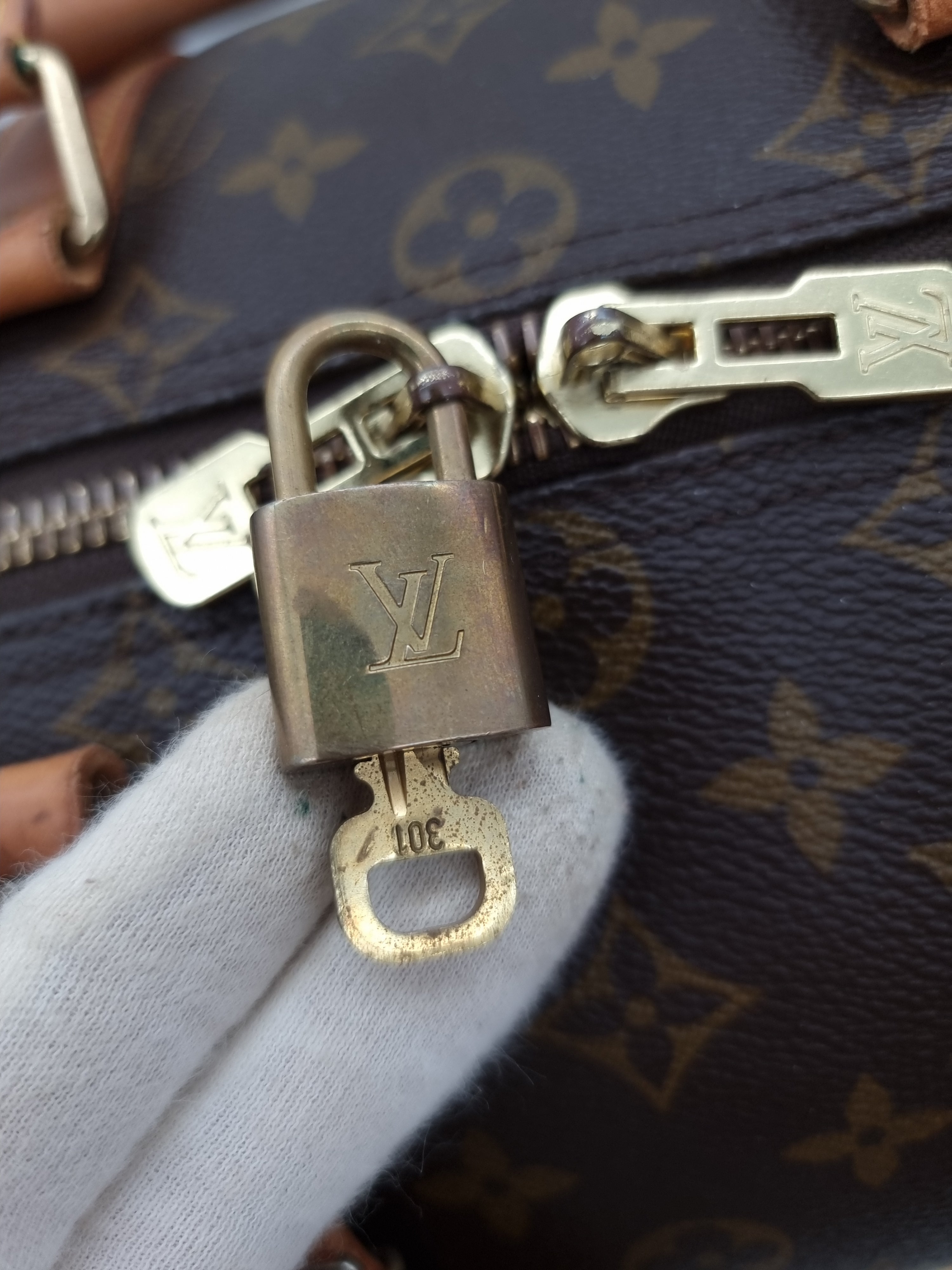 Louis Vuitton Keepall 45 Bandouliere