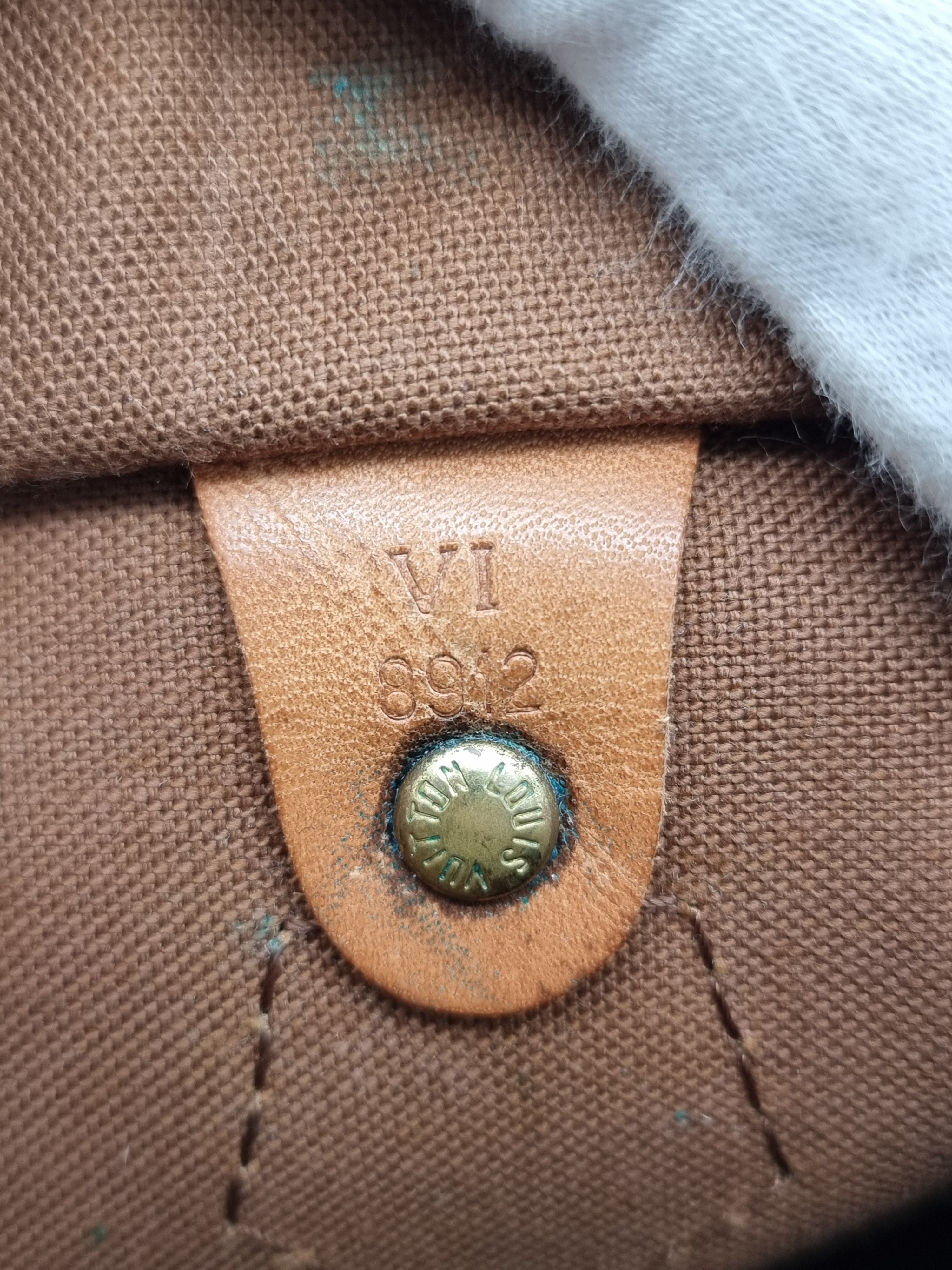 Louis Vuitton Speedy 30