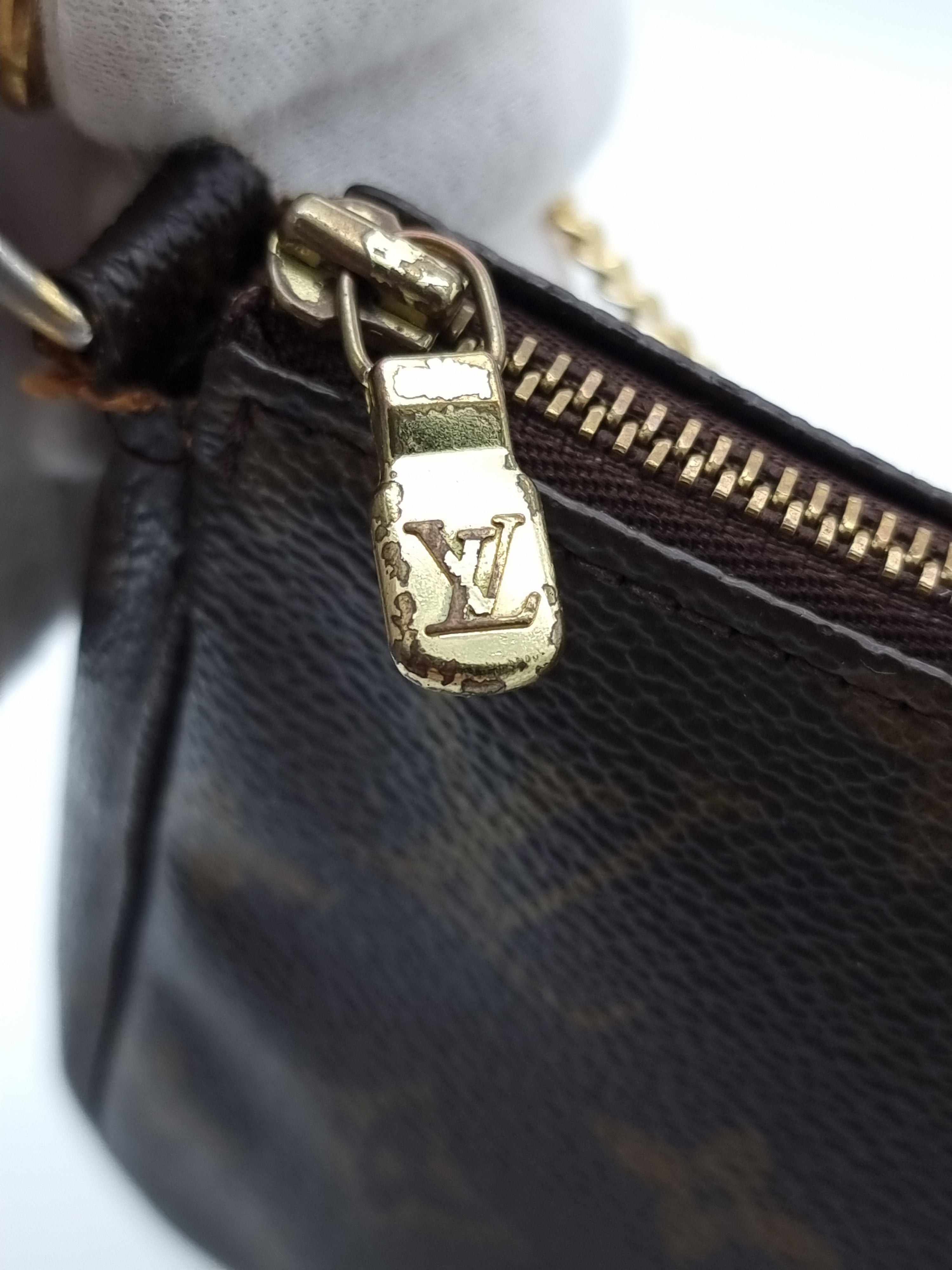Louis Vuitton Pochette Accessoires