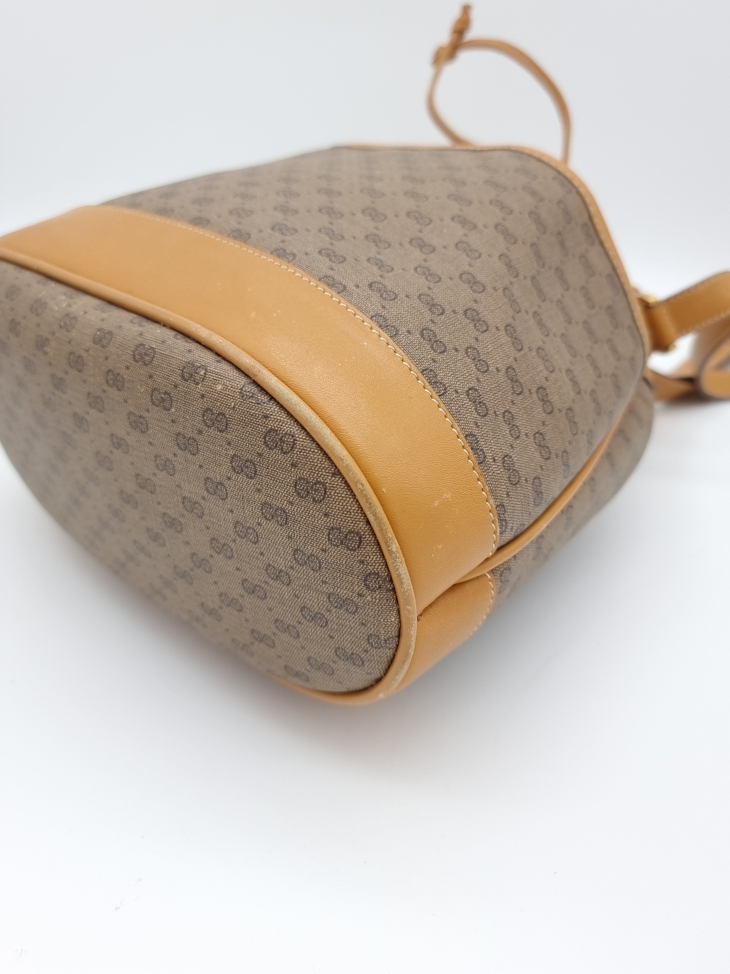 Gucci Bucket Laukku