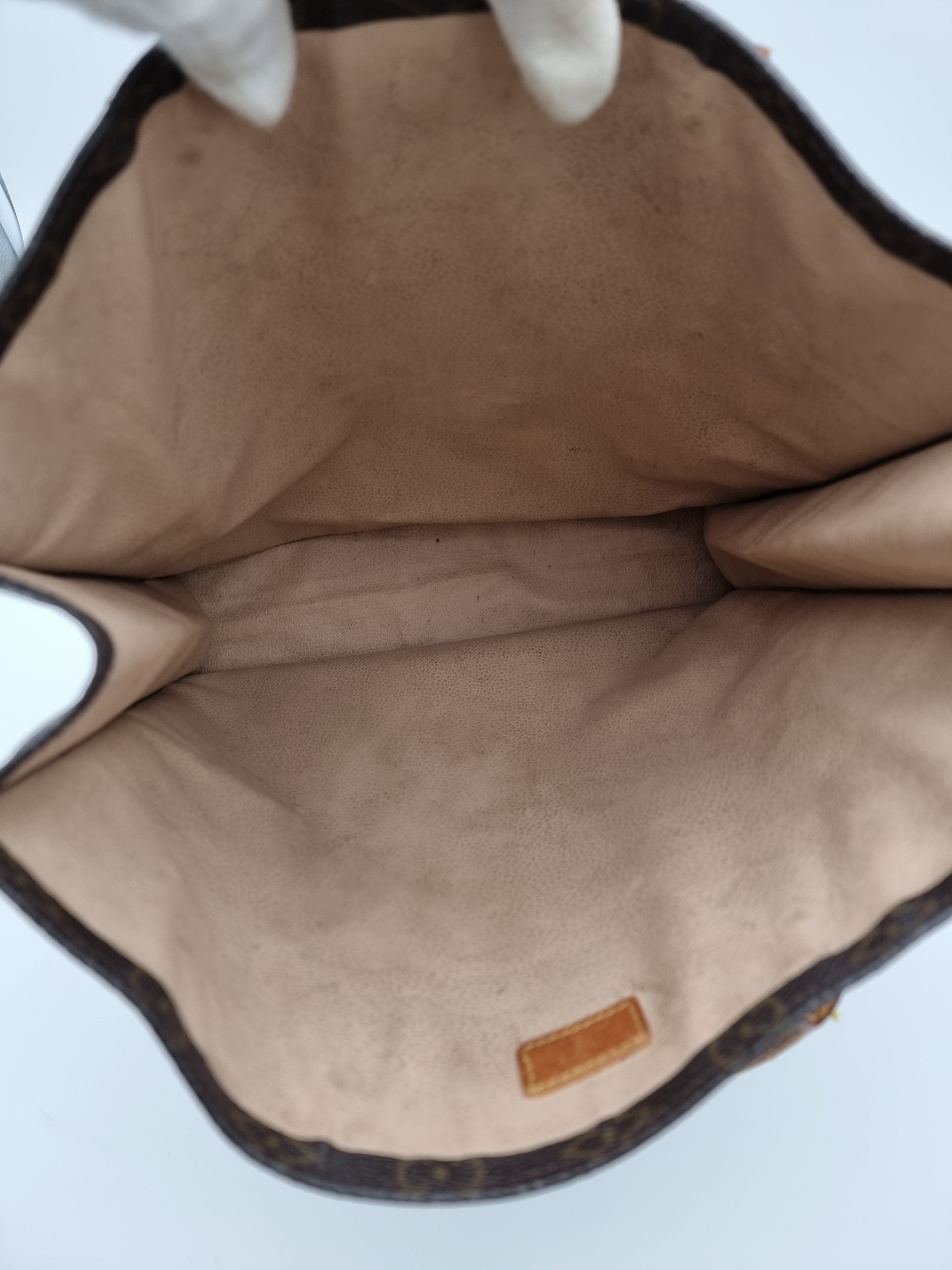 Louis Vuitton Sac Plat