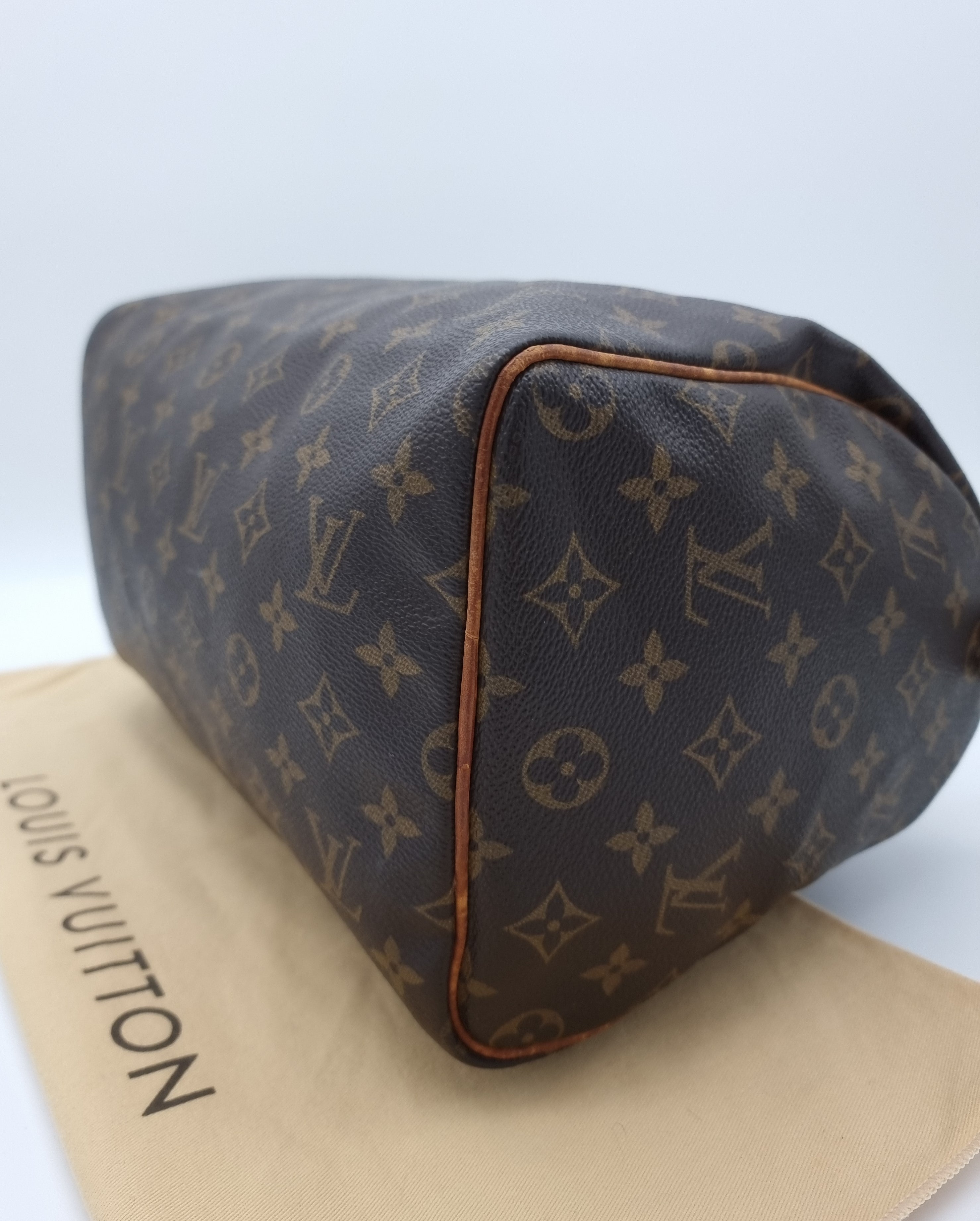 Louis Vuitton Speedy 30