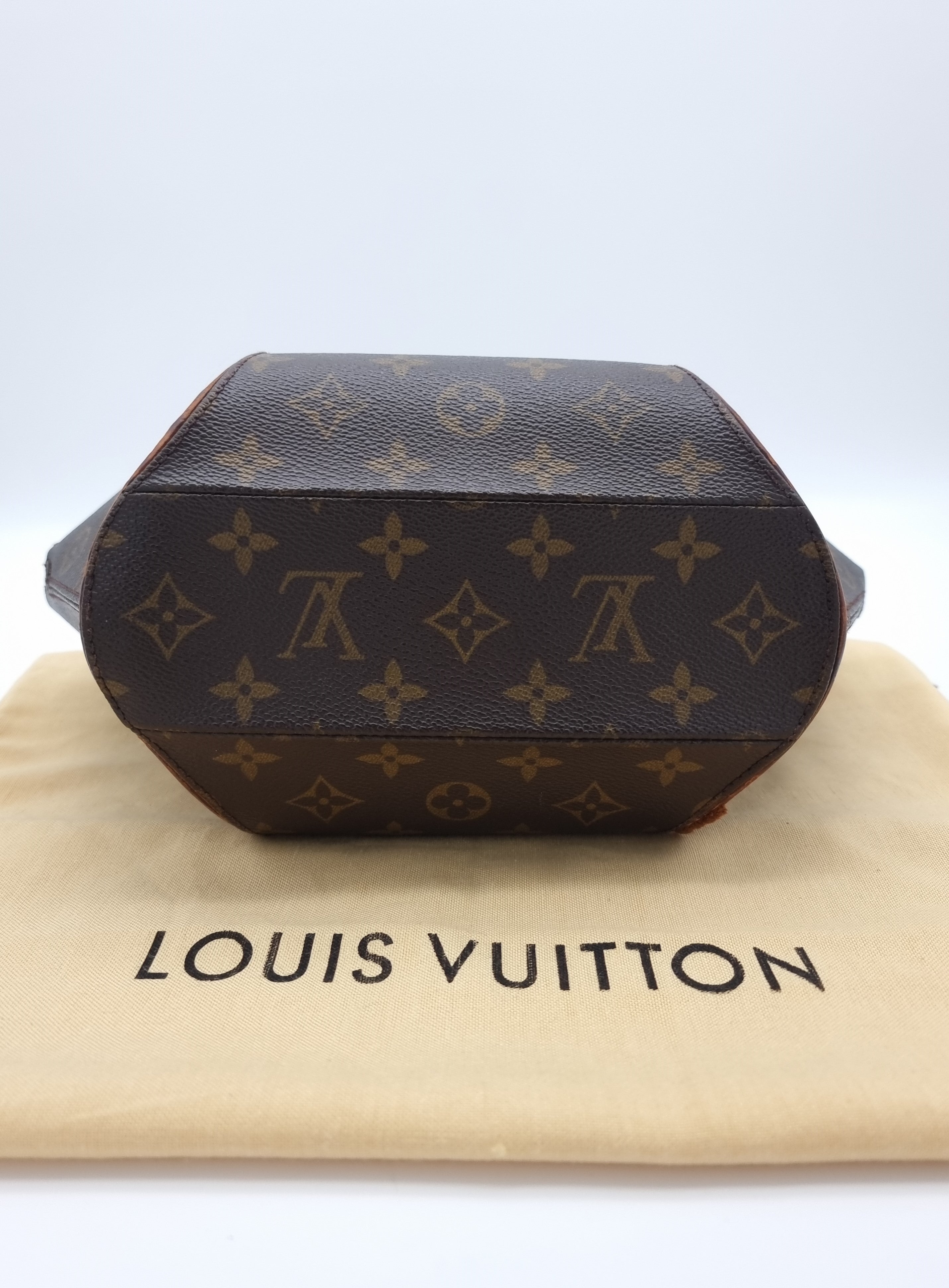 Louis Vuitton Ellipse
