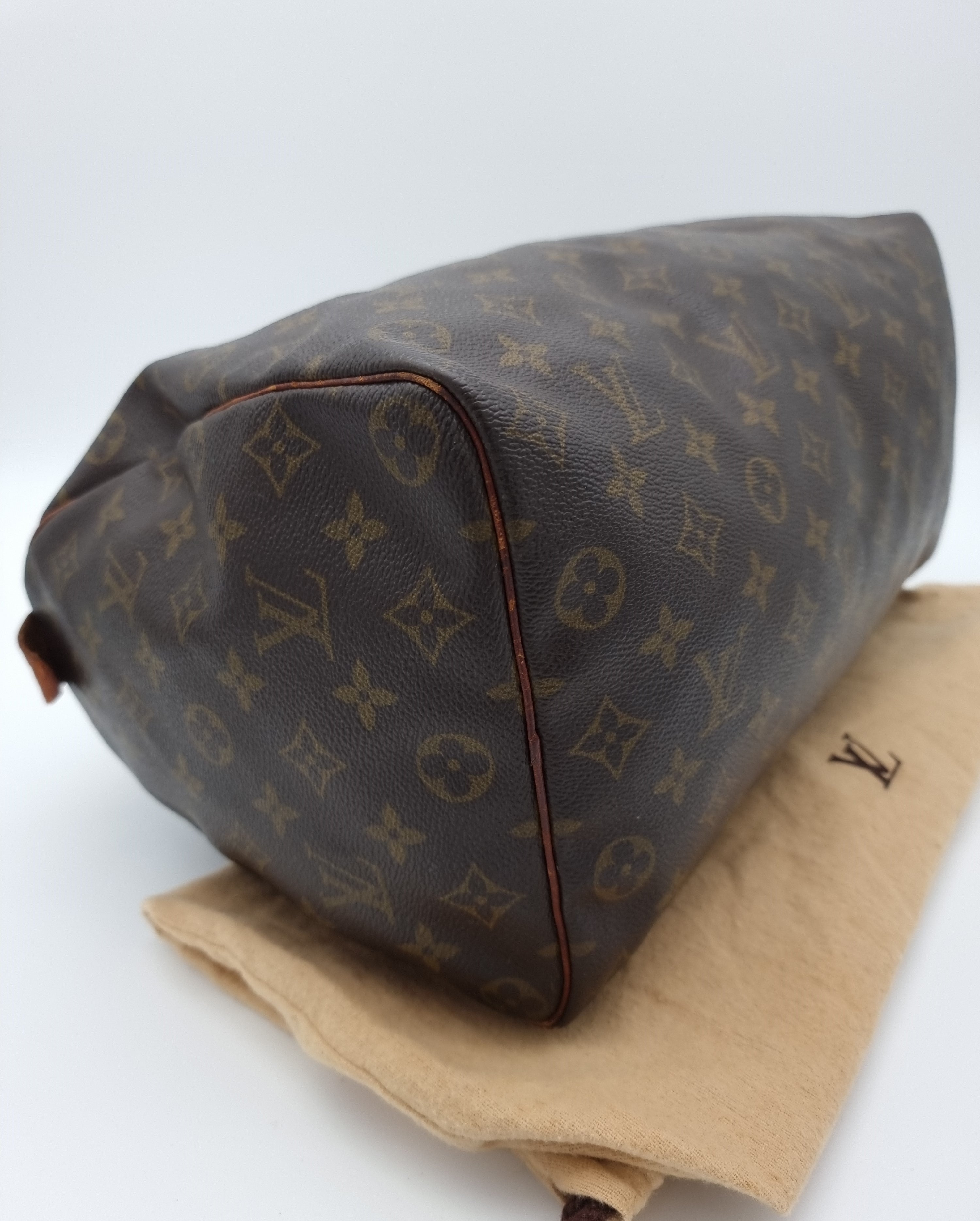 Louis Vuitton Speedy 35