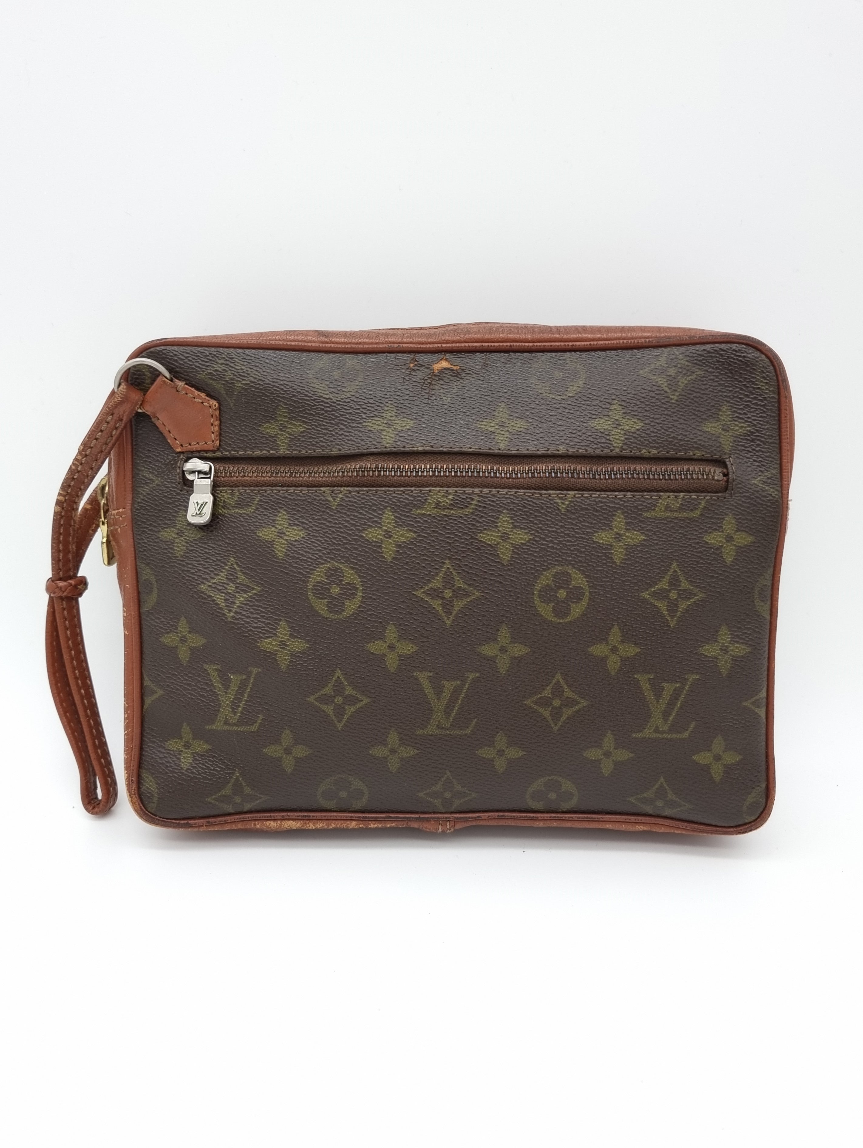 Louis Vuitton Clutch