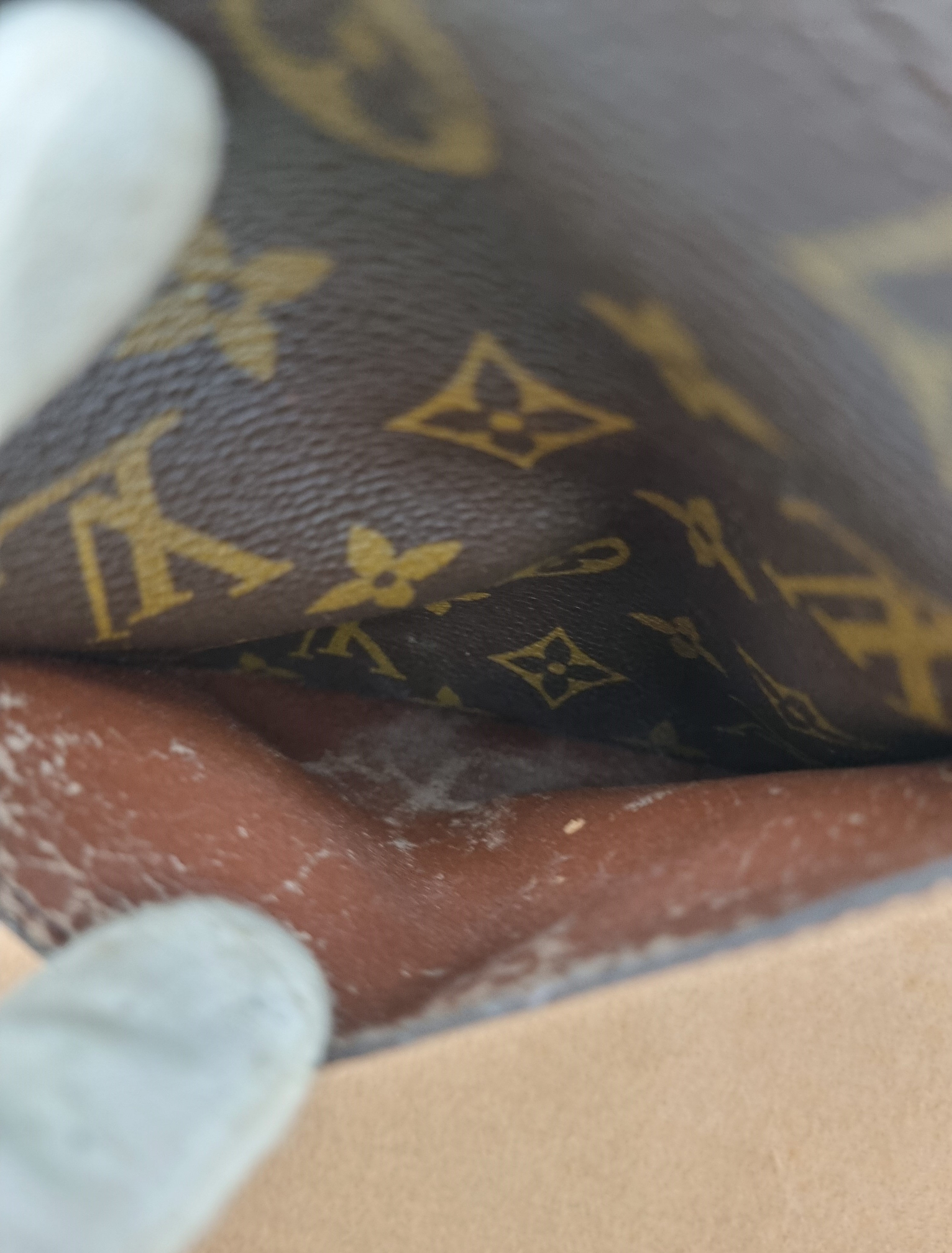 Louis Vuitton Saint Cloud PM
