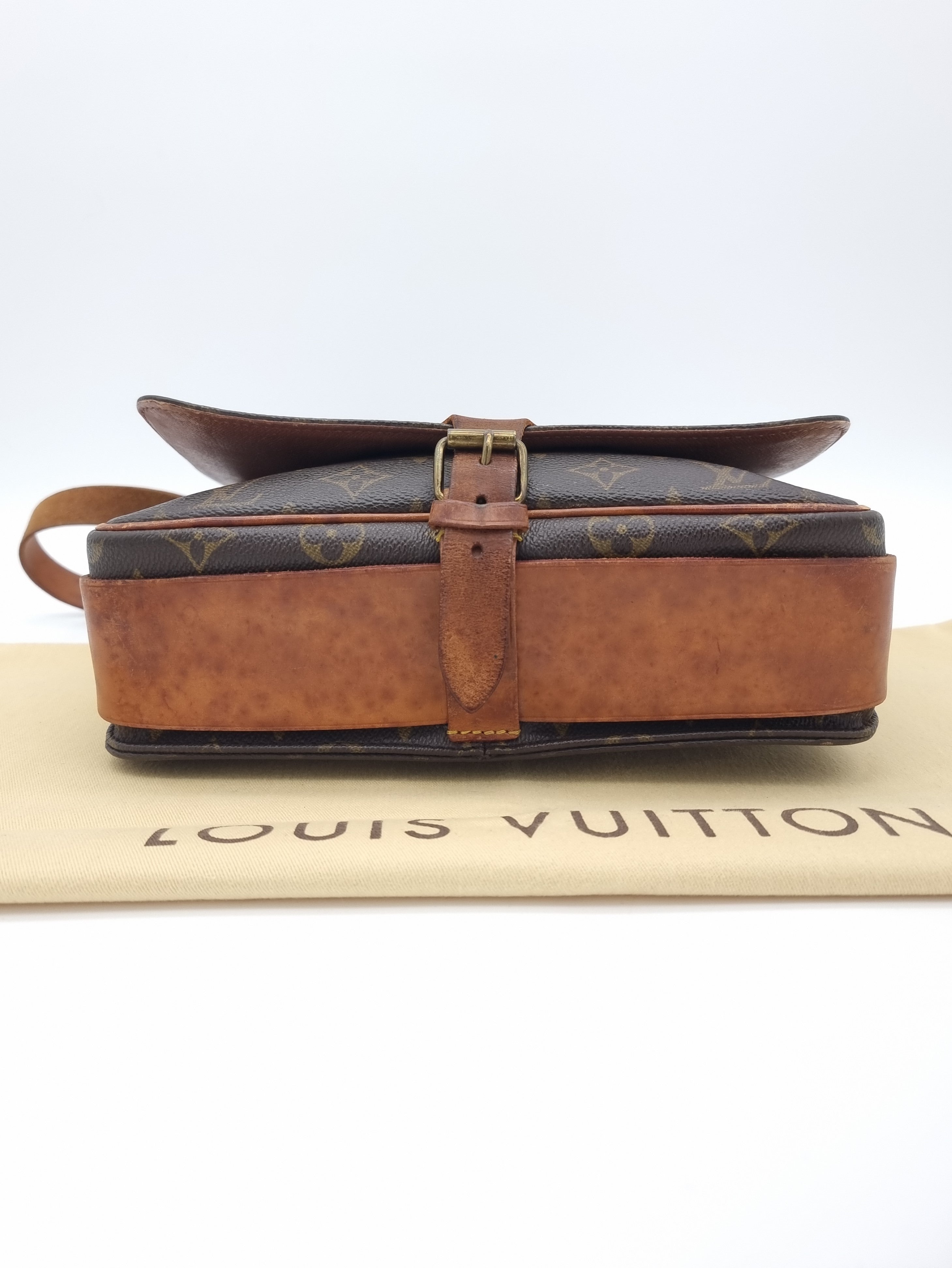 Louis Vuitton Cartouchiere GM