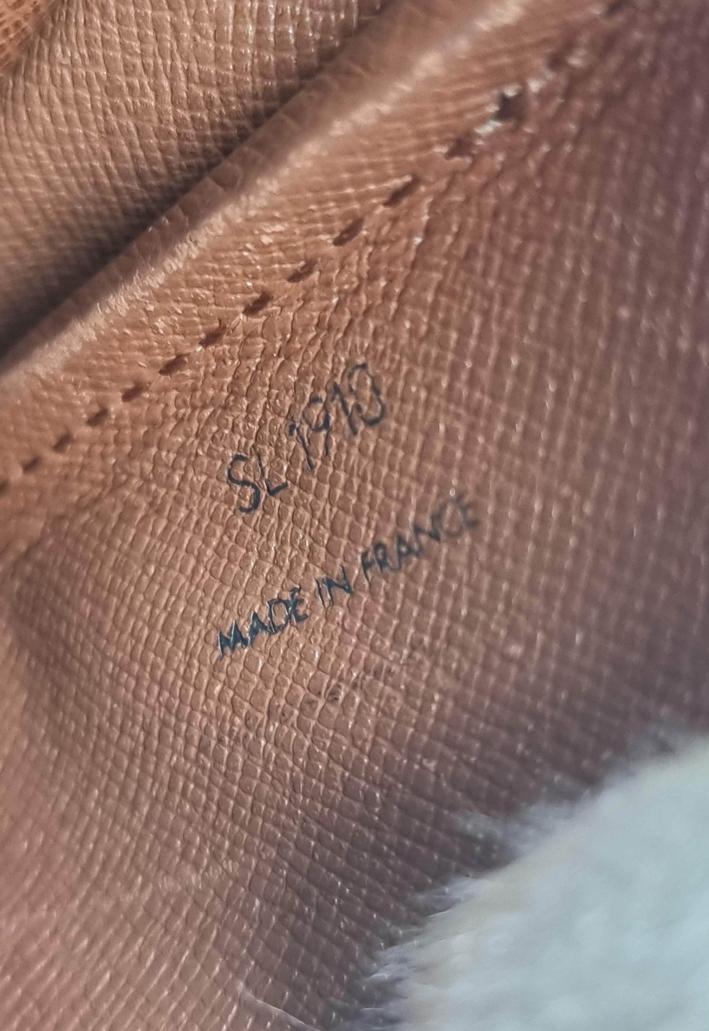 Louis Vuitton Cartouchiere GM