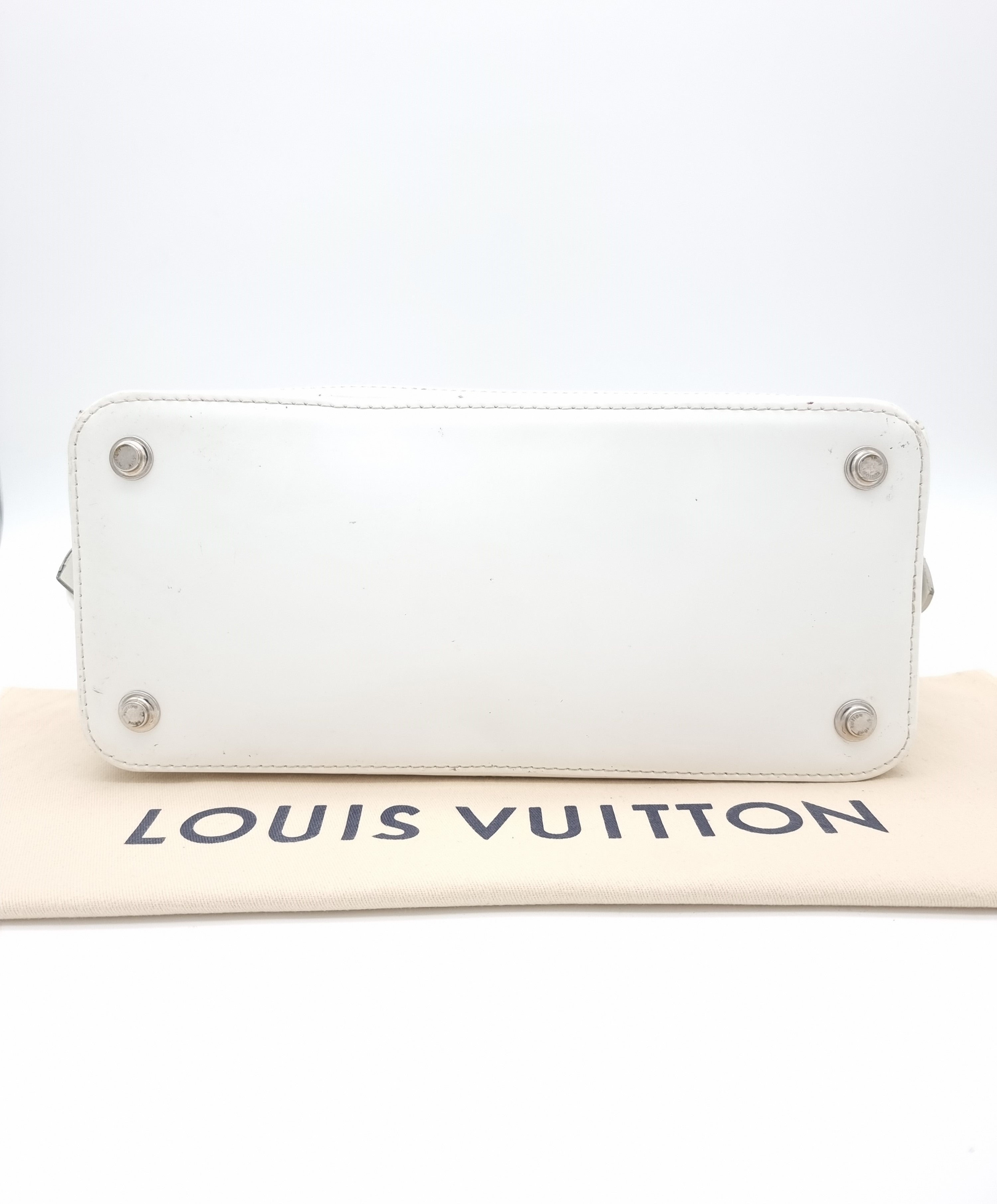 Louis Vuitton Dora PM