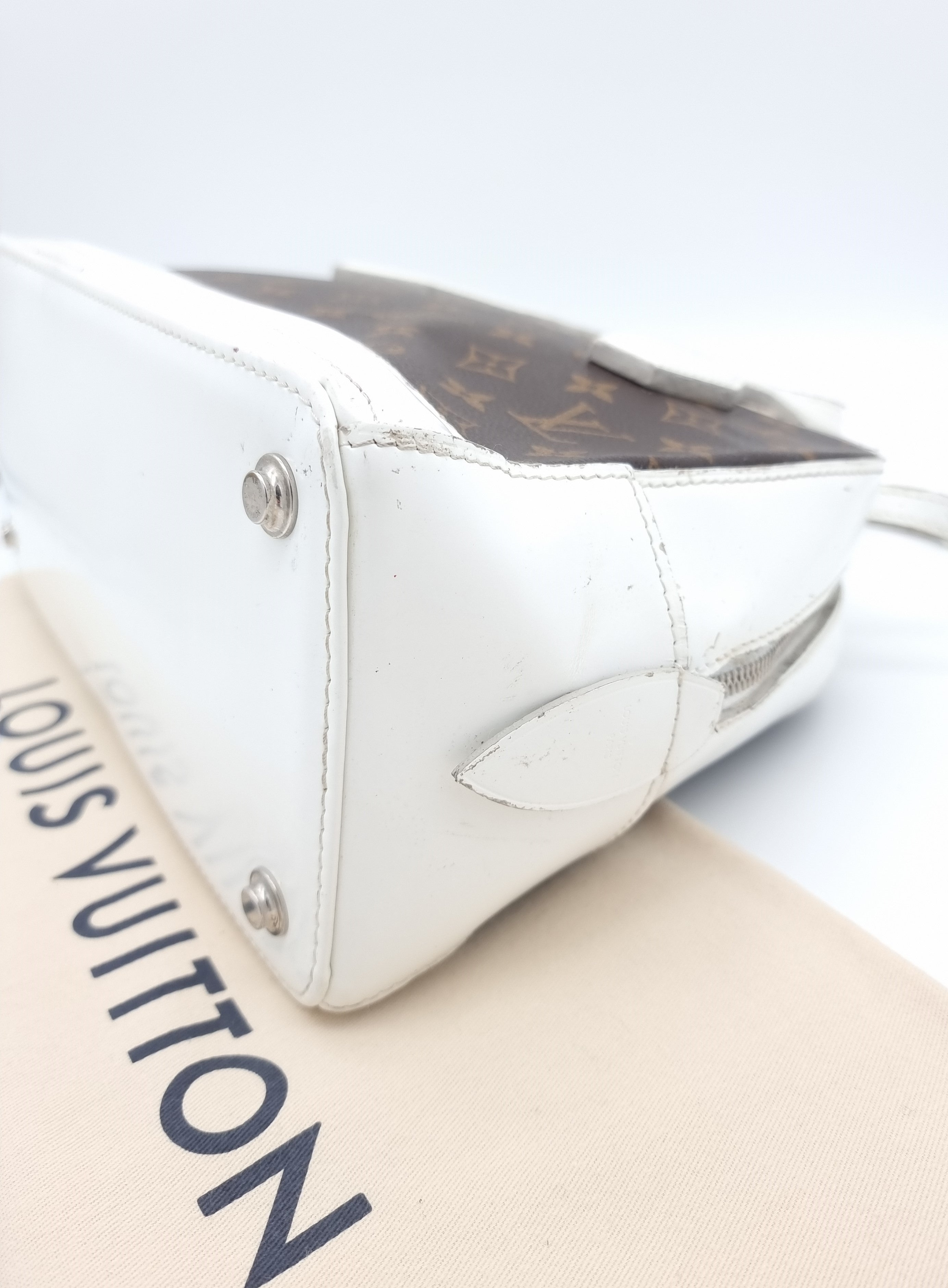Louis Vuitton Dora PM