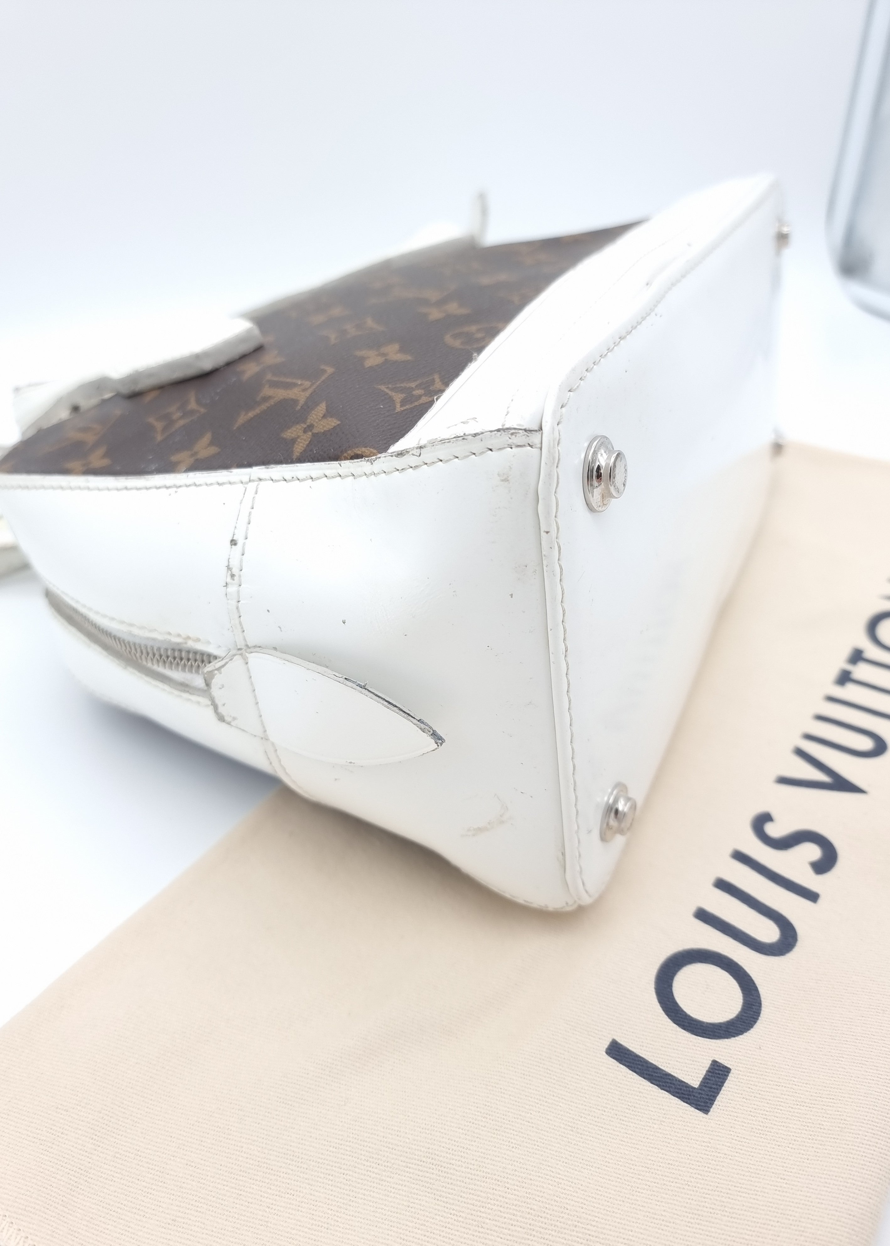 Louis Vuitton Dora PM