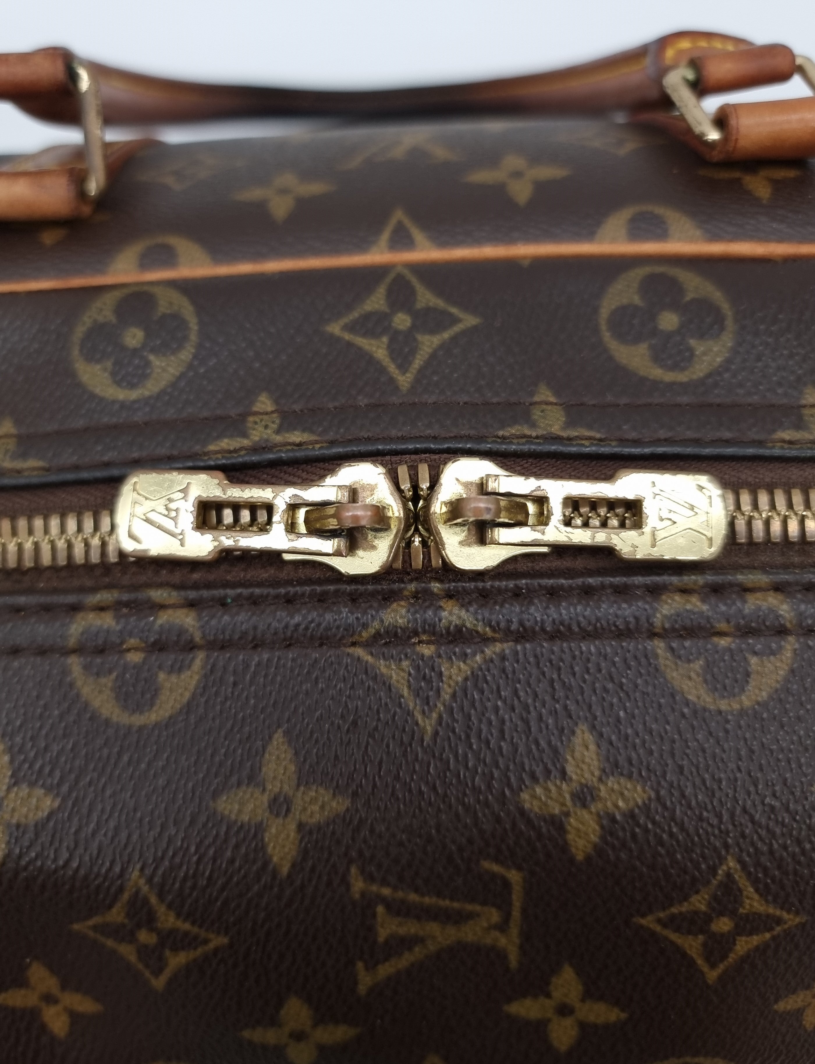 Louis Vuitton Sirius 45