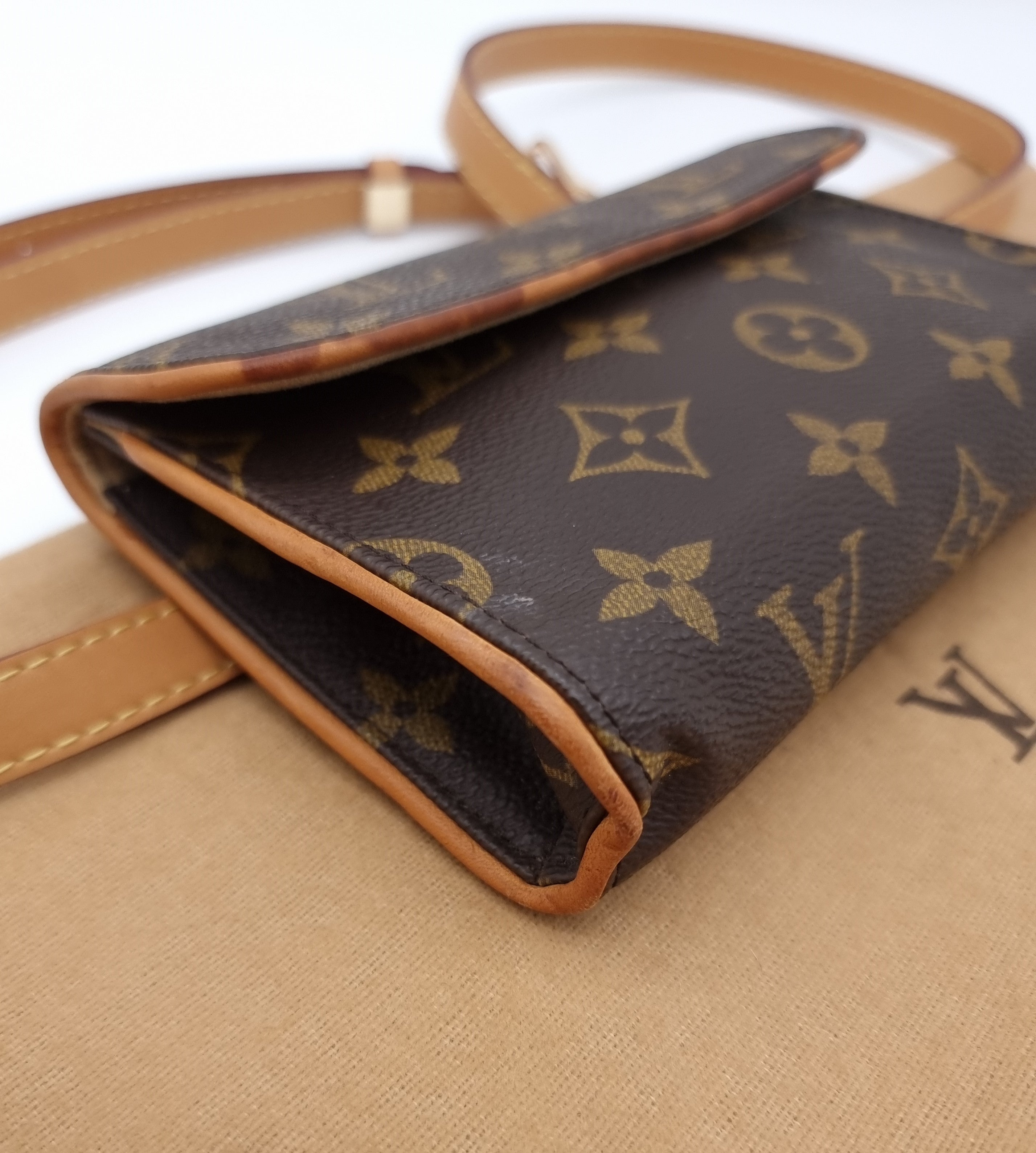 Louis Vuitton Florentine Pouch