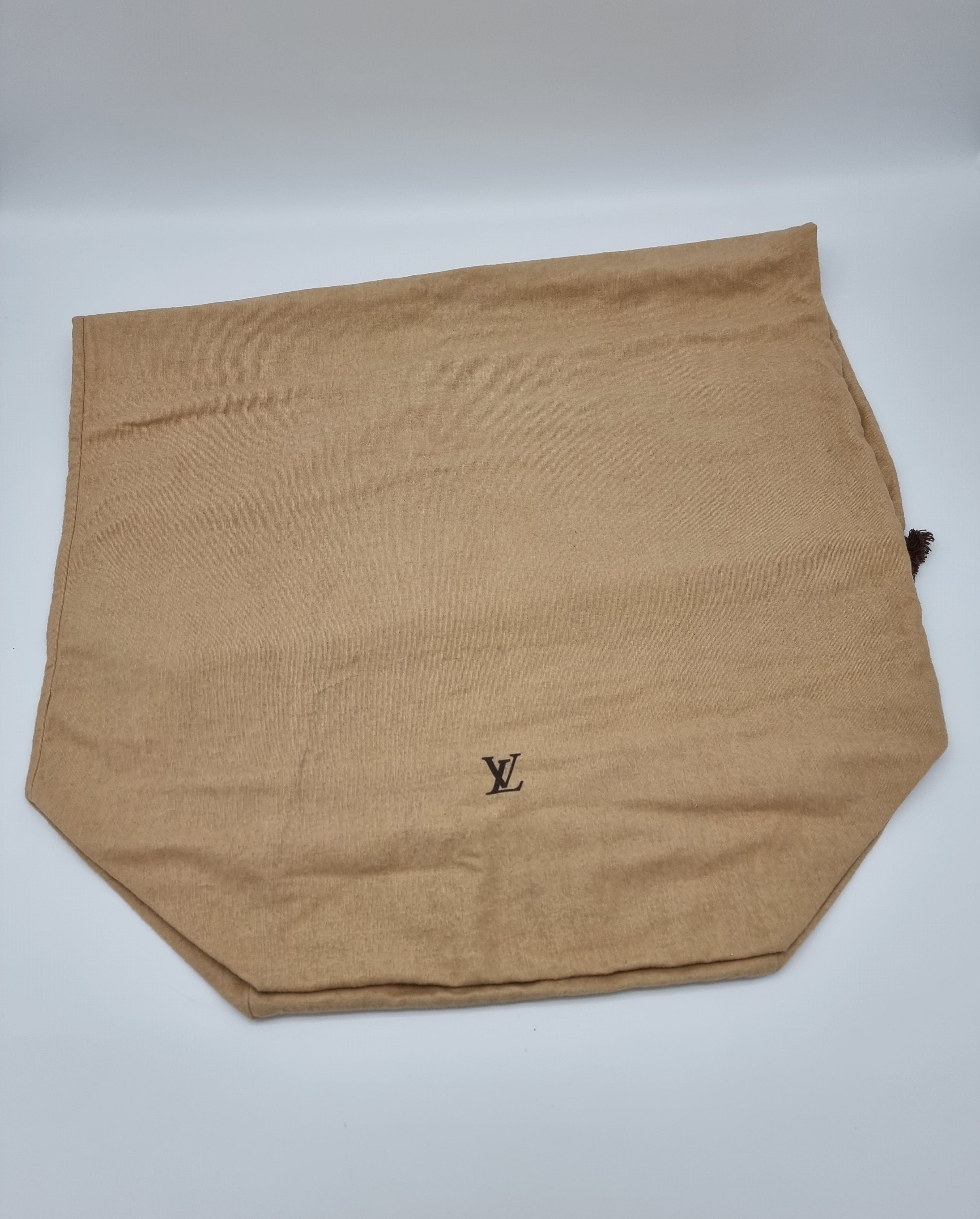 Louis Vuitton Weekend GM Tote