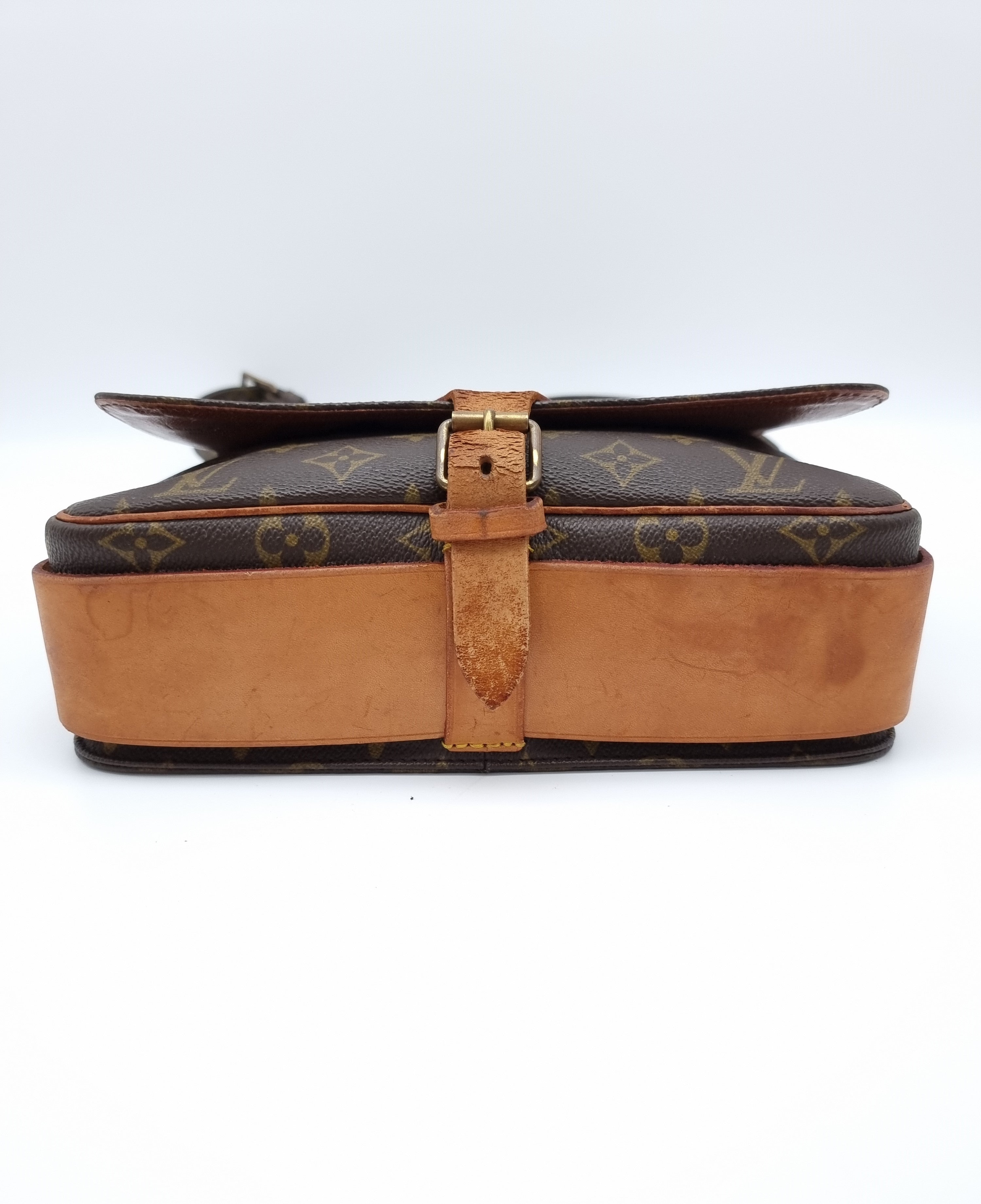 Louis Vuitton Cartouchiere GM