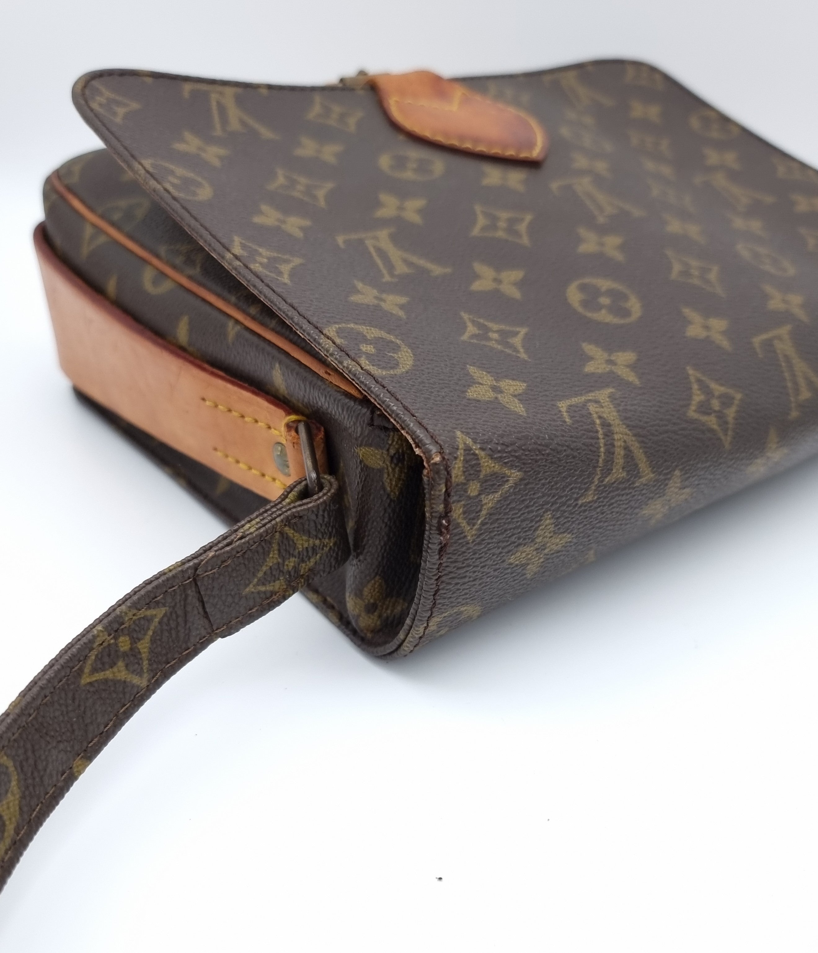 Louis Vuitton Cartouchiere GM