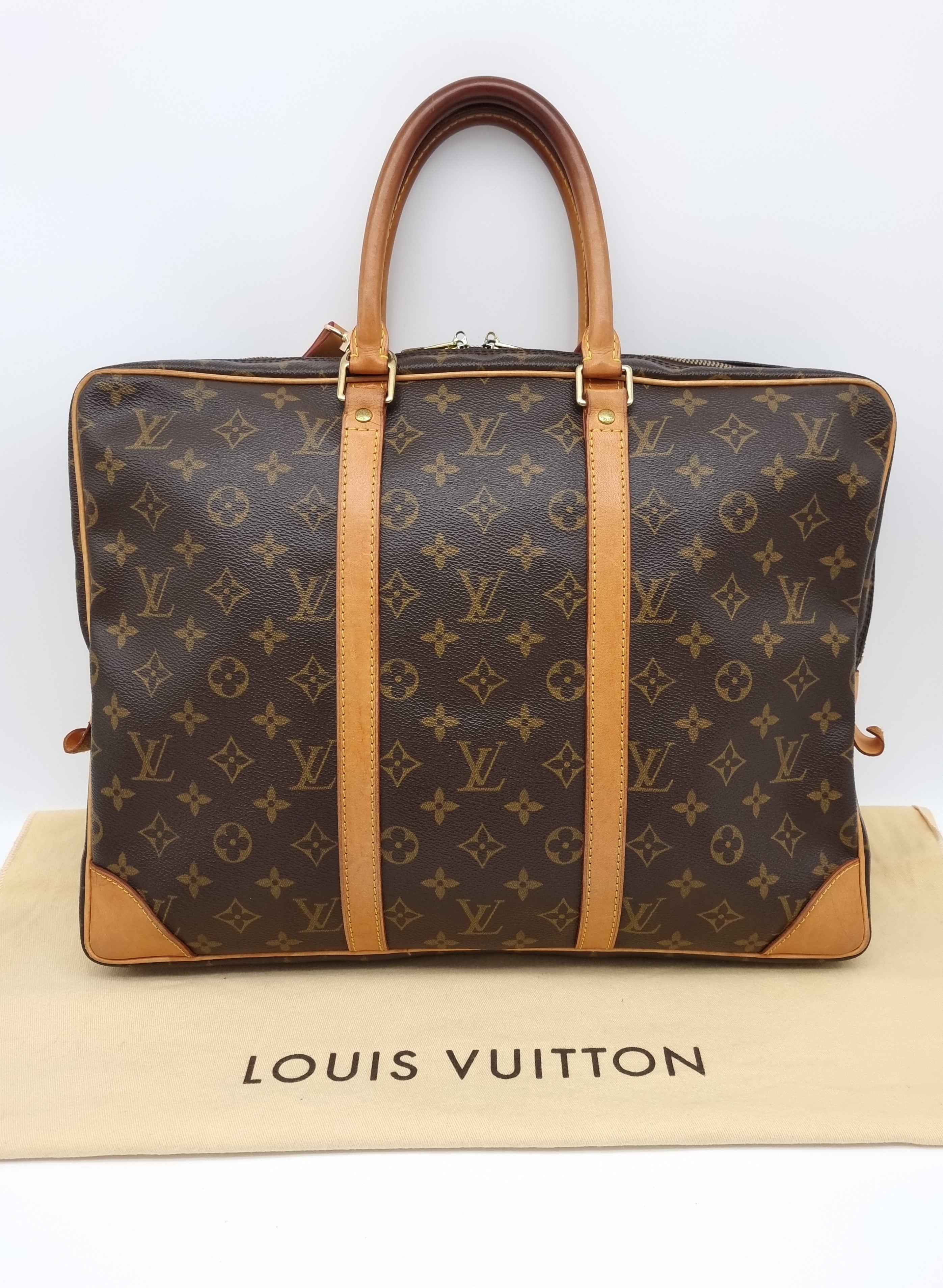 Louis Vuitton Porte Documents Voyage