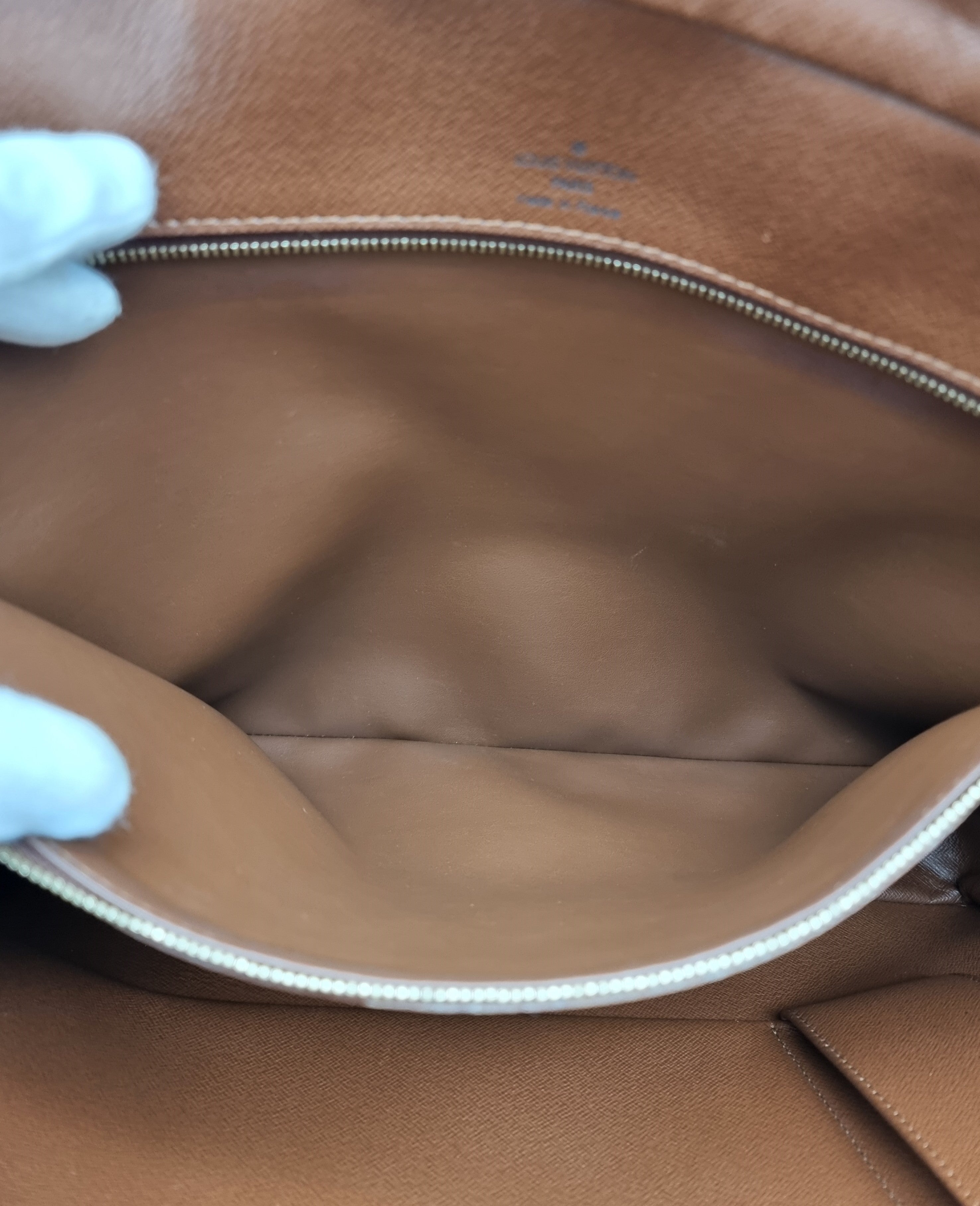 Louis Vuitton Porte Documents Voyage