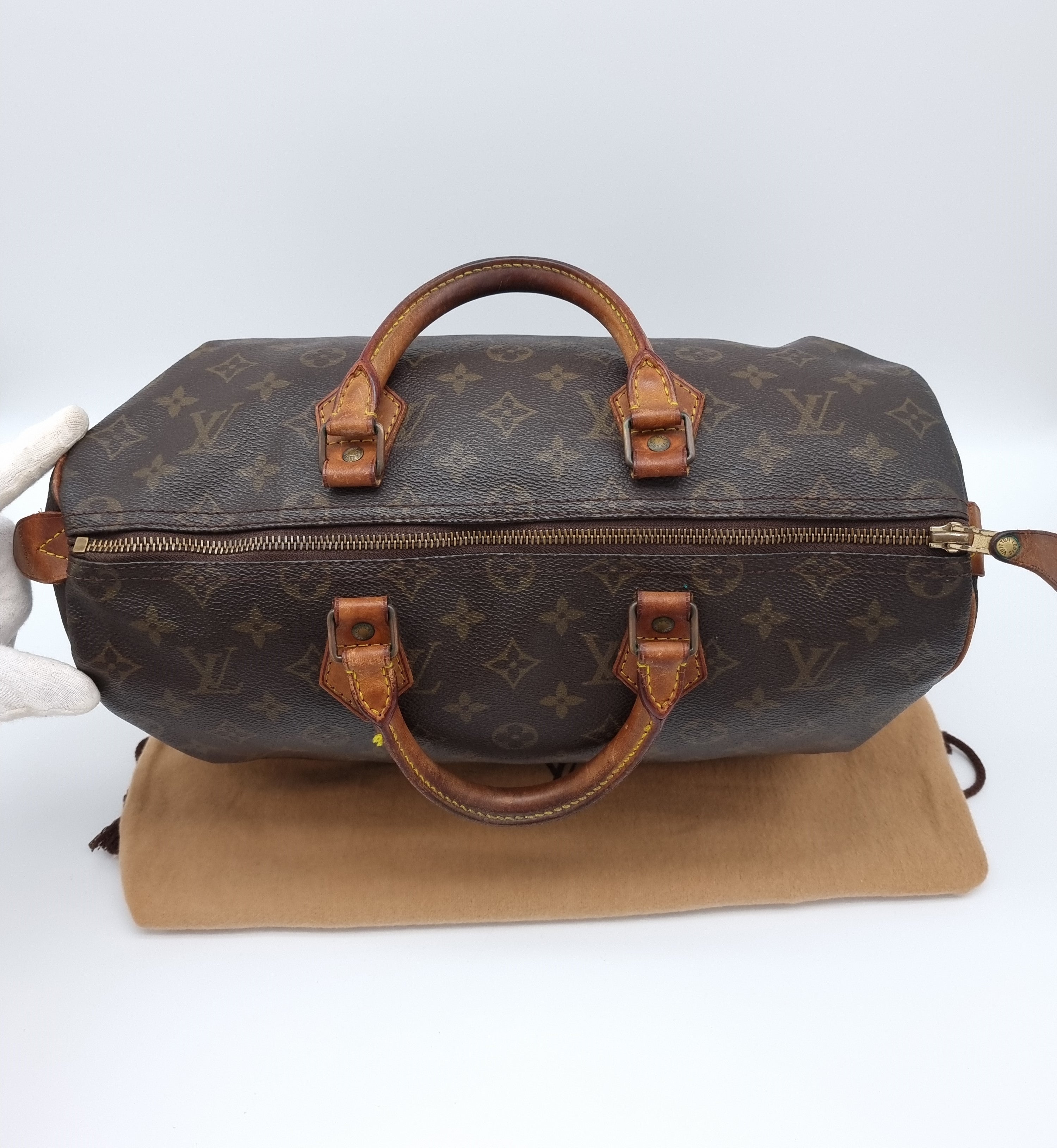 Louis Vuitton Speedy 35