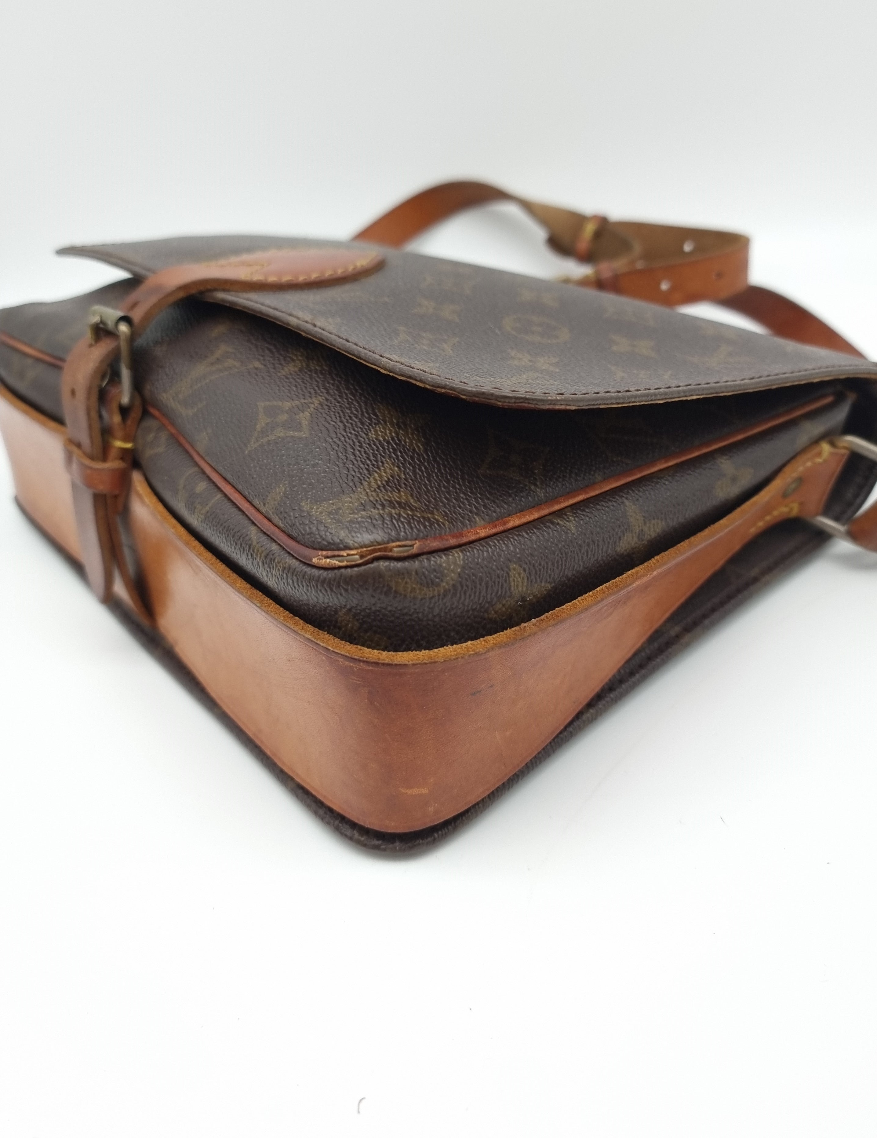Louis Vuitton Cartouchiere GM