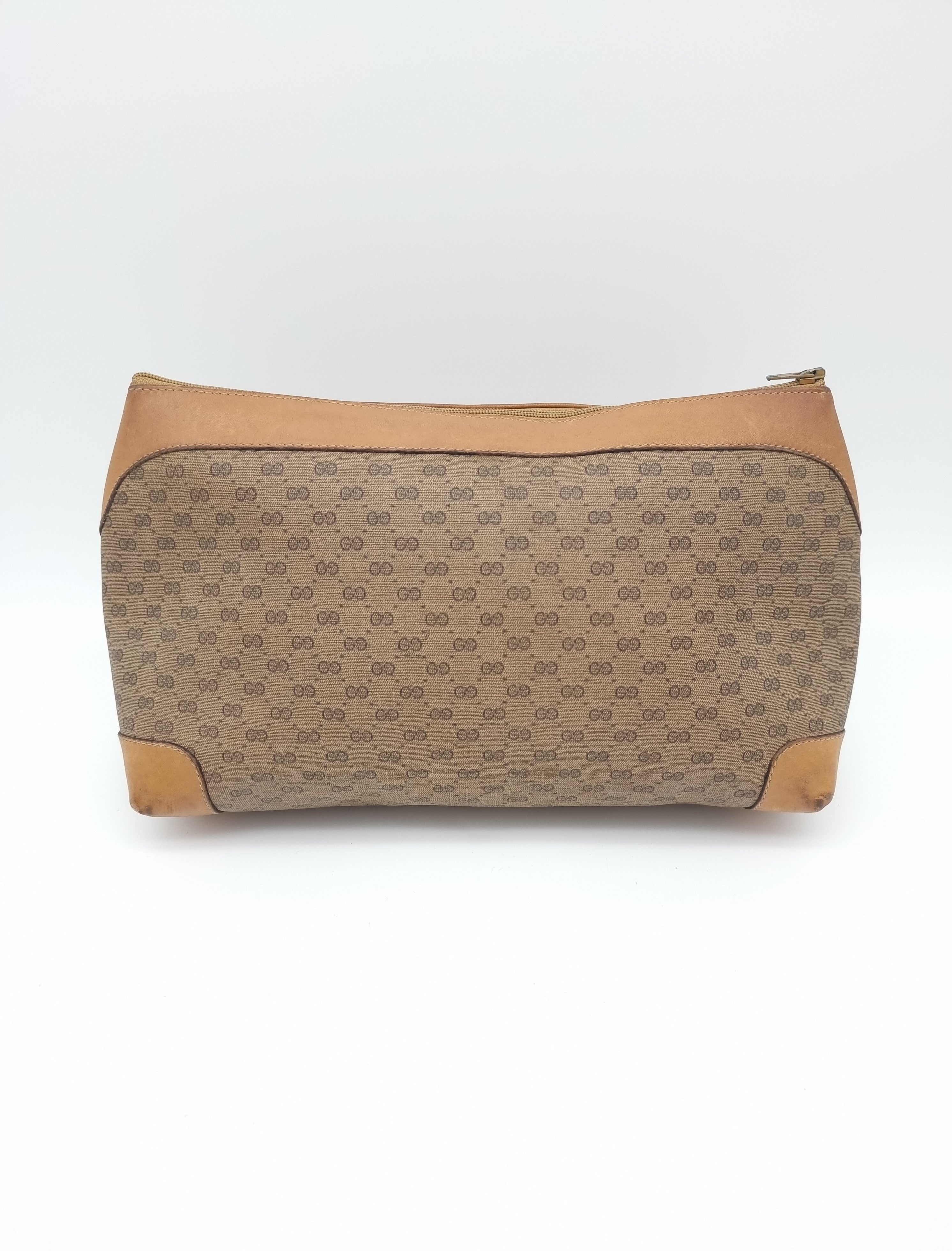 Gucci cosmetic pouch deals